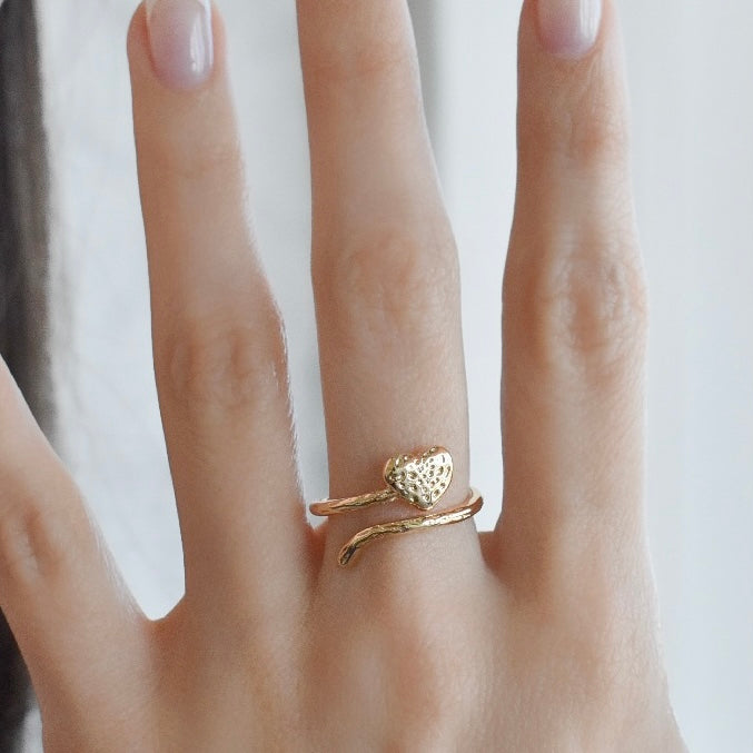 Anillo serpiente corazón