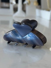 Pinza mini corazón azul tornasol