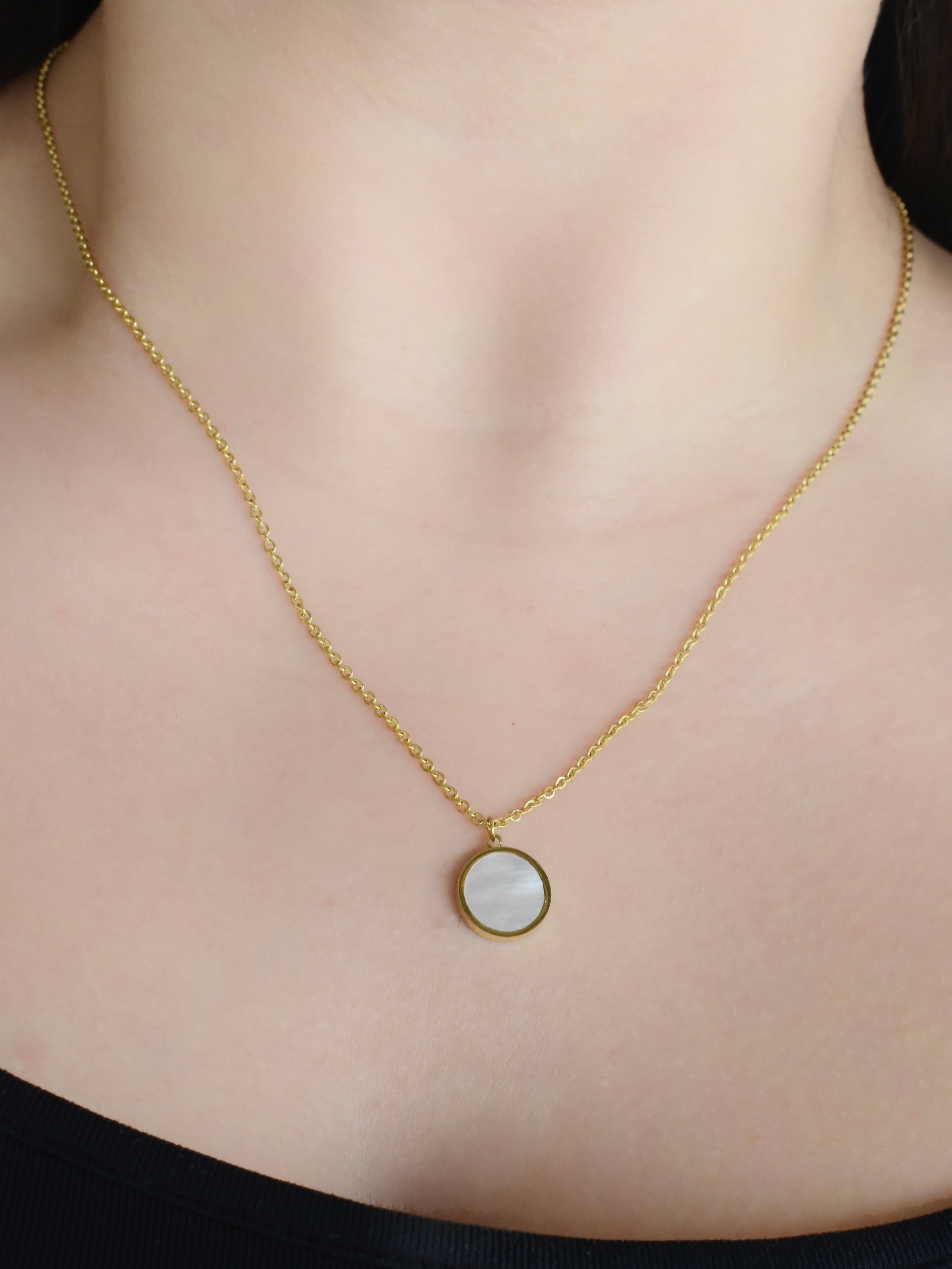 Gargantila círculo madre perla