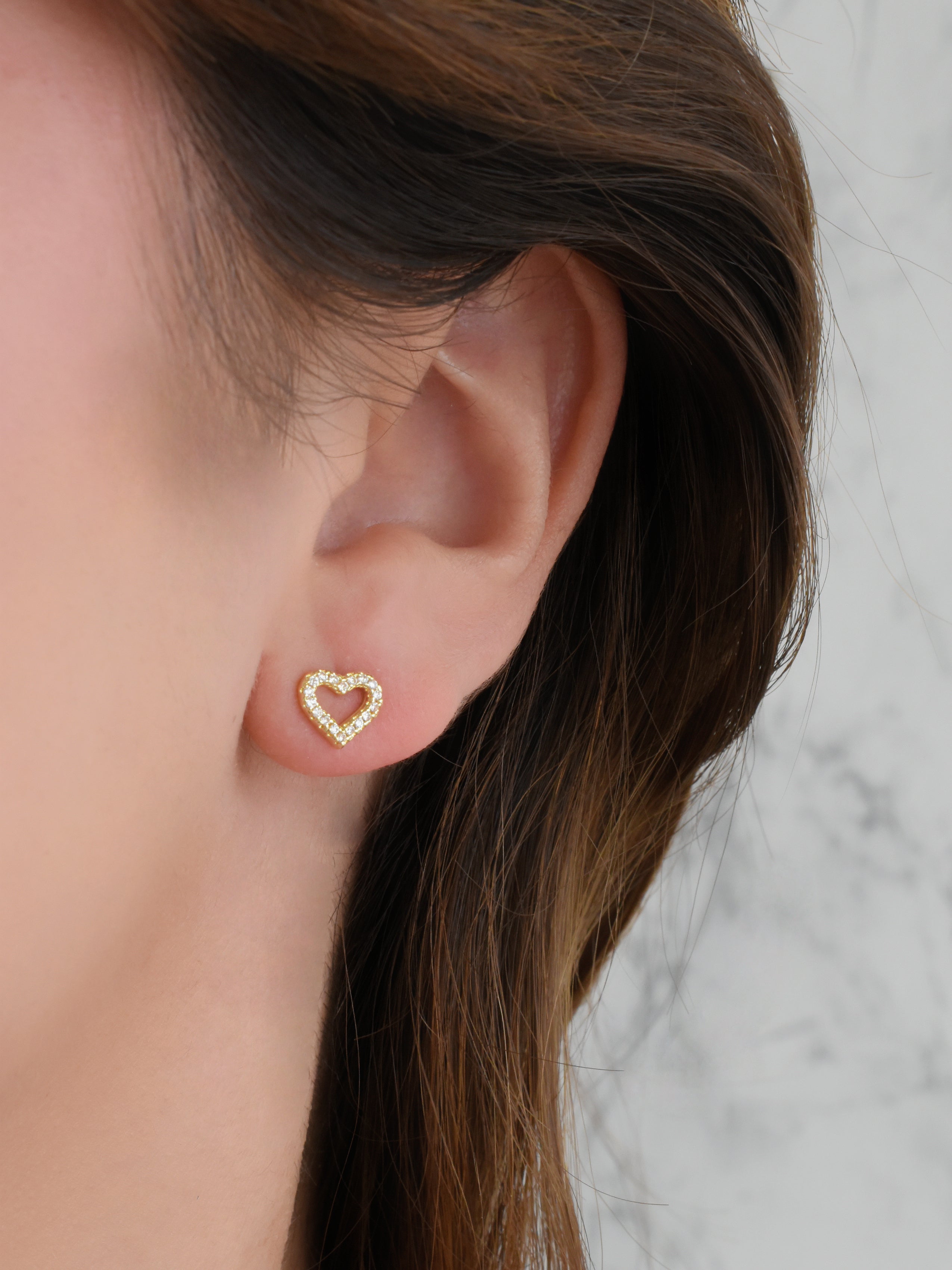 Aretes mini corazón circonias (broche bolitas)