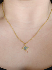 Gargantilla estrella tornasol