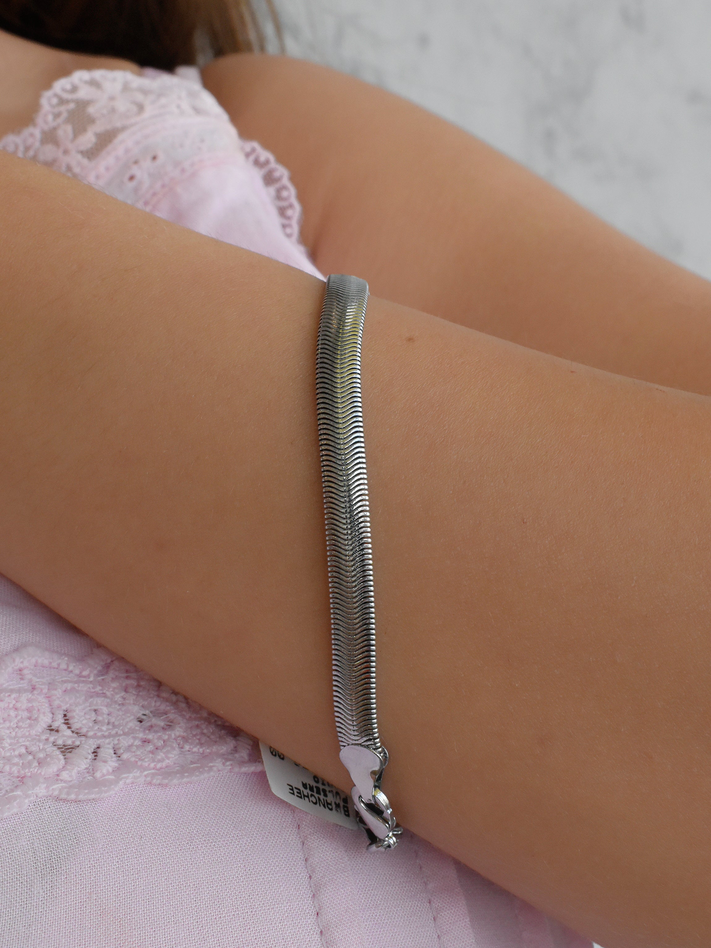 Pulsera planchada plateada