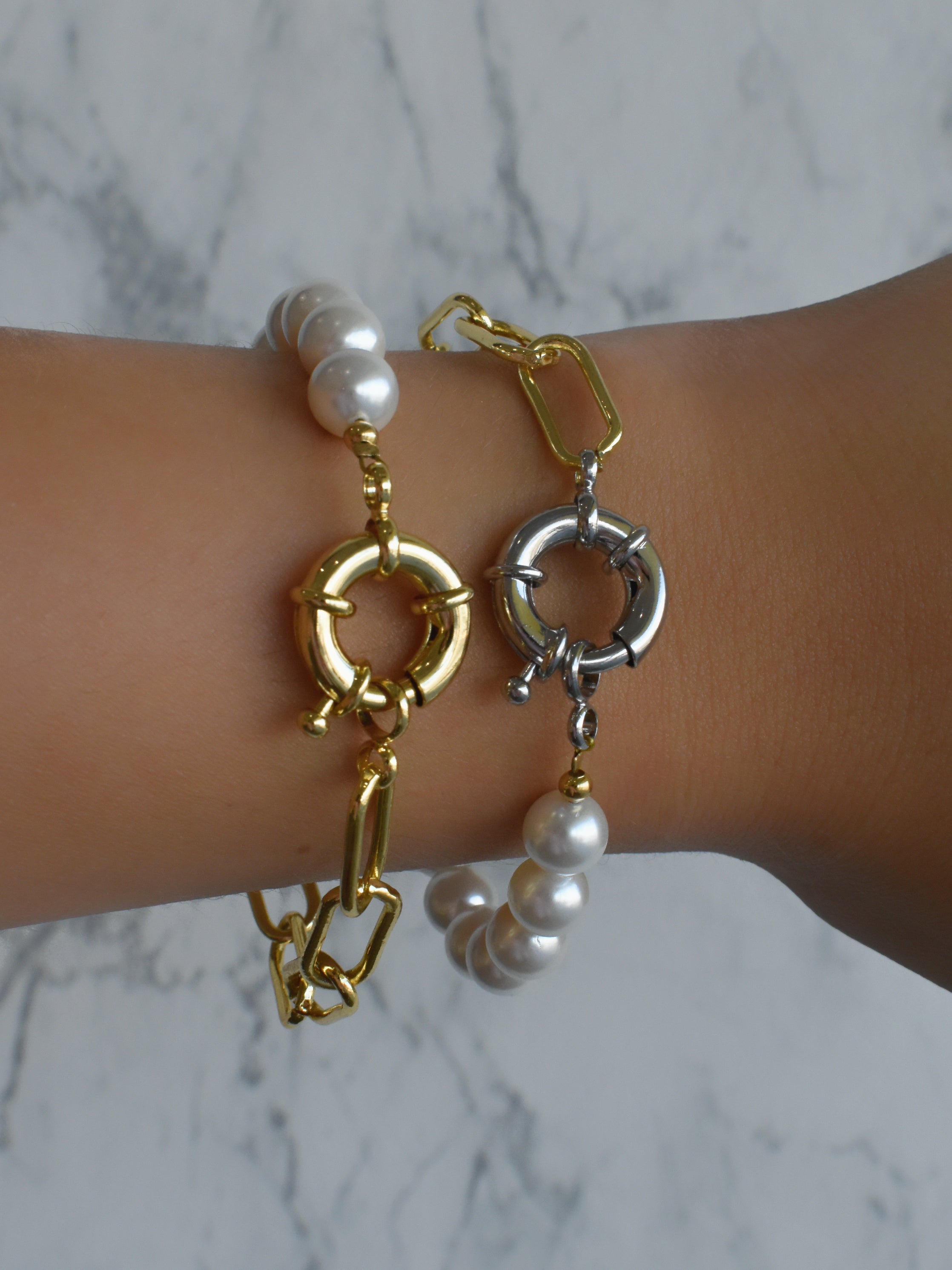 Pulsera mitad perla y cadena (bicolor o dorado)