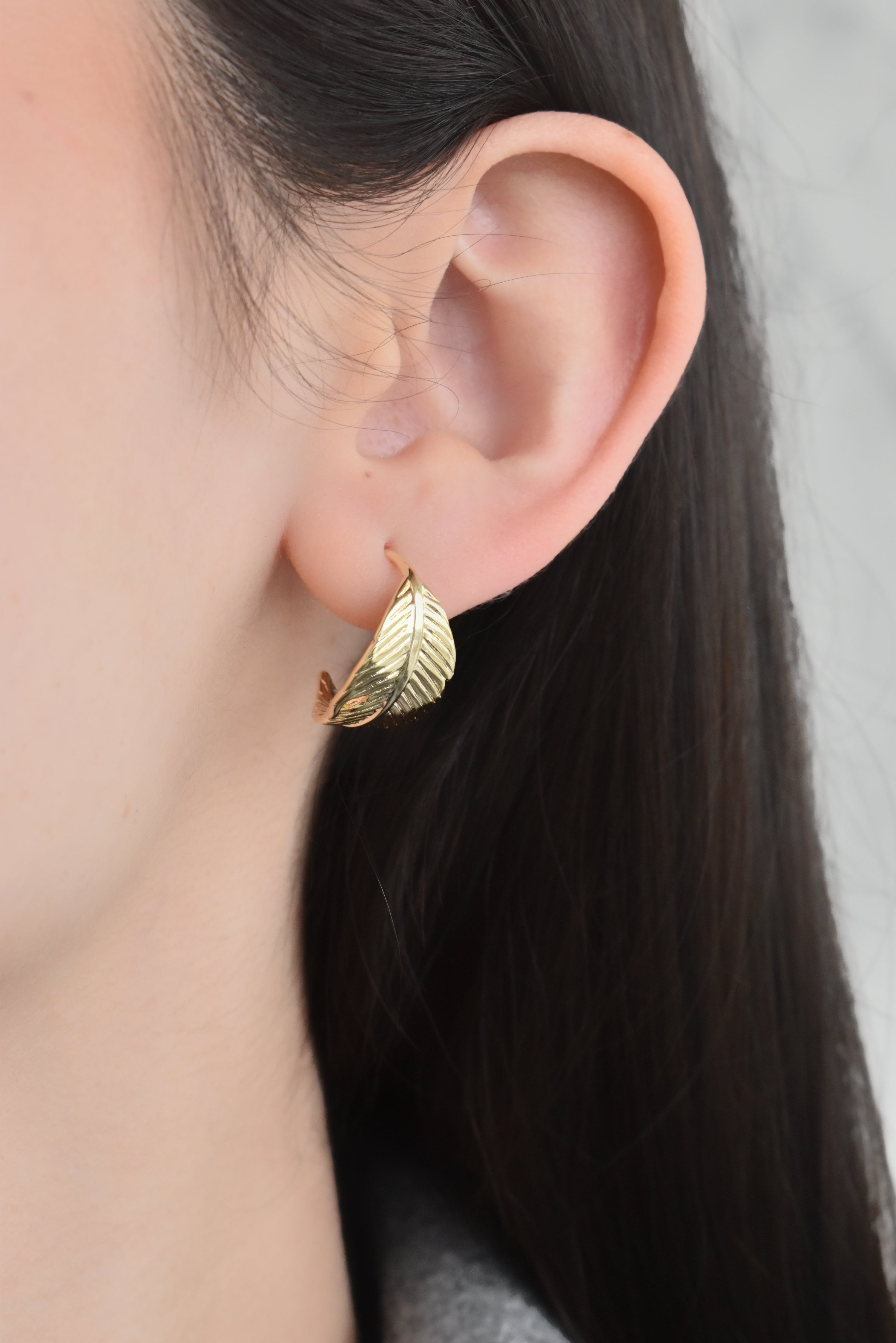 Arete hoop hoja