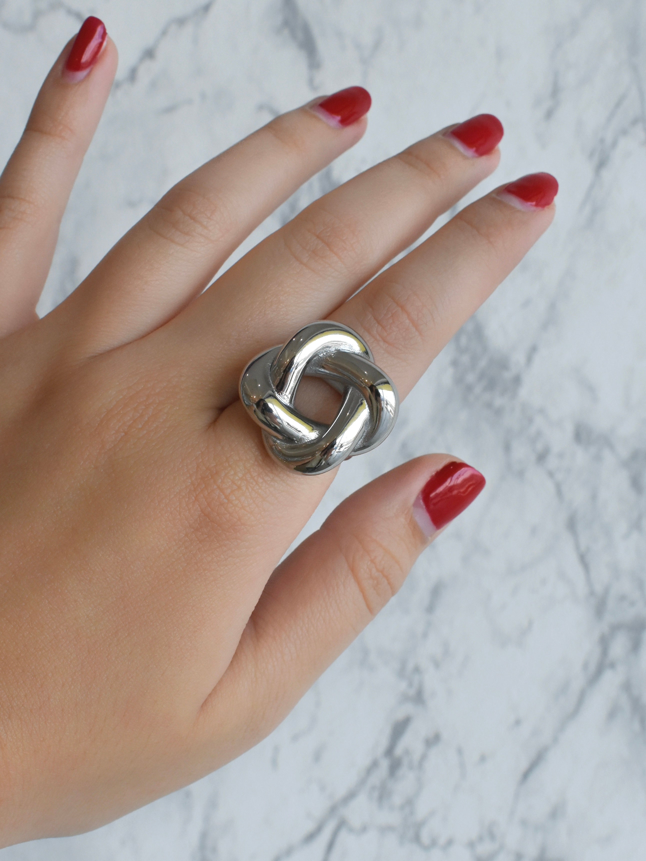 Anillo nudo chunky plateado (tallas 6, 7 y 8)
