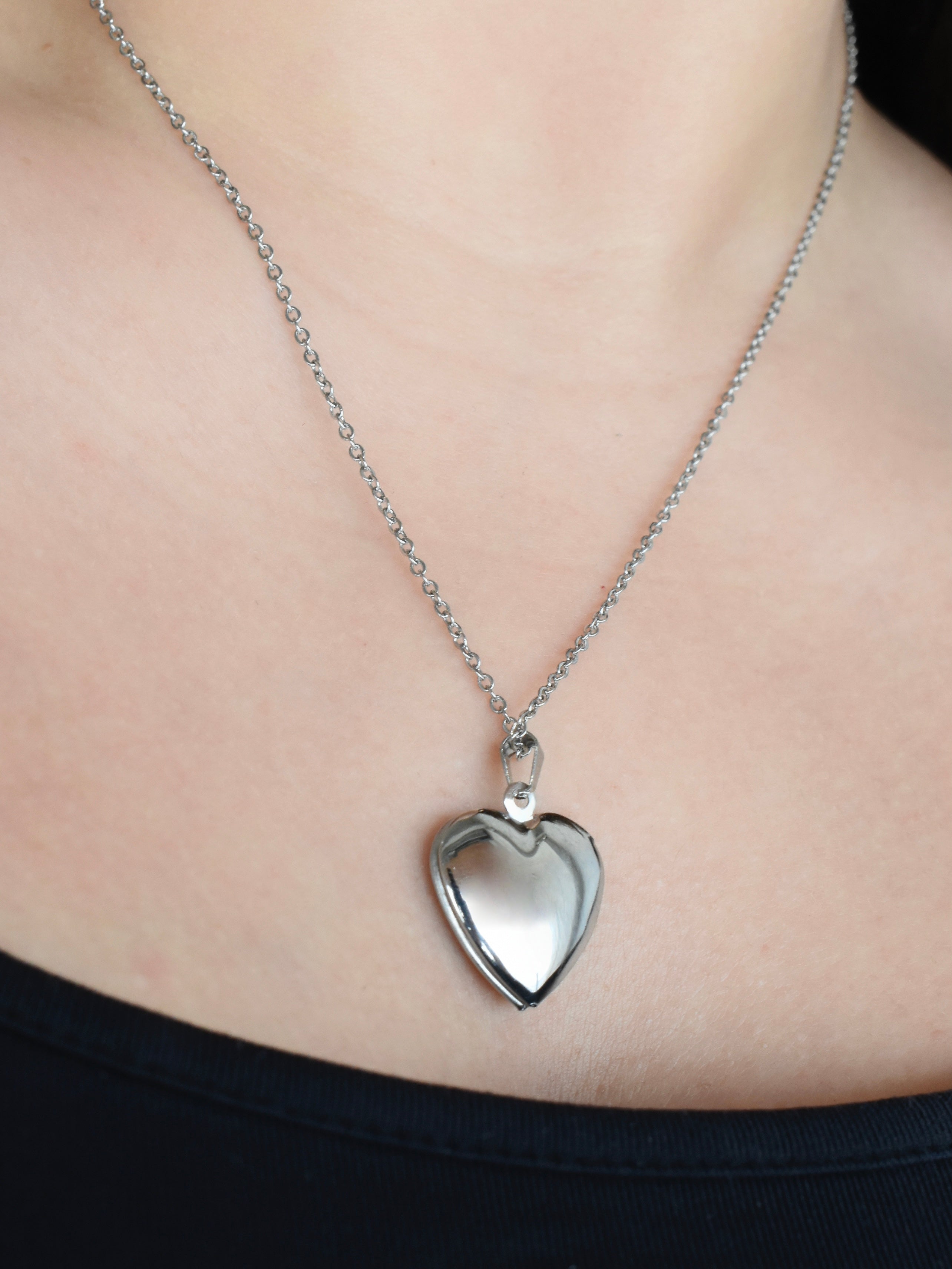 Gargantilla relicario corazón