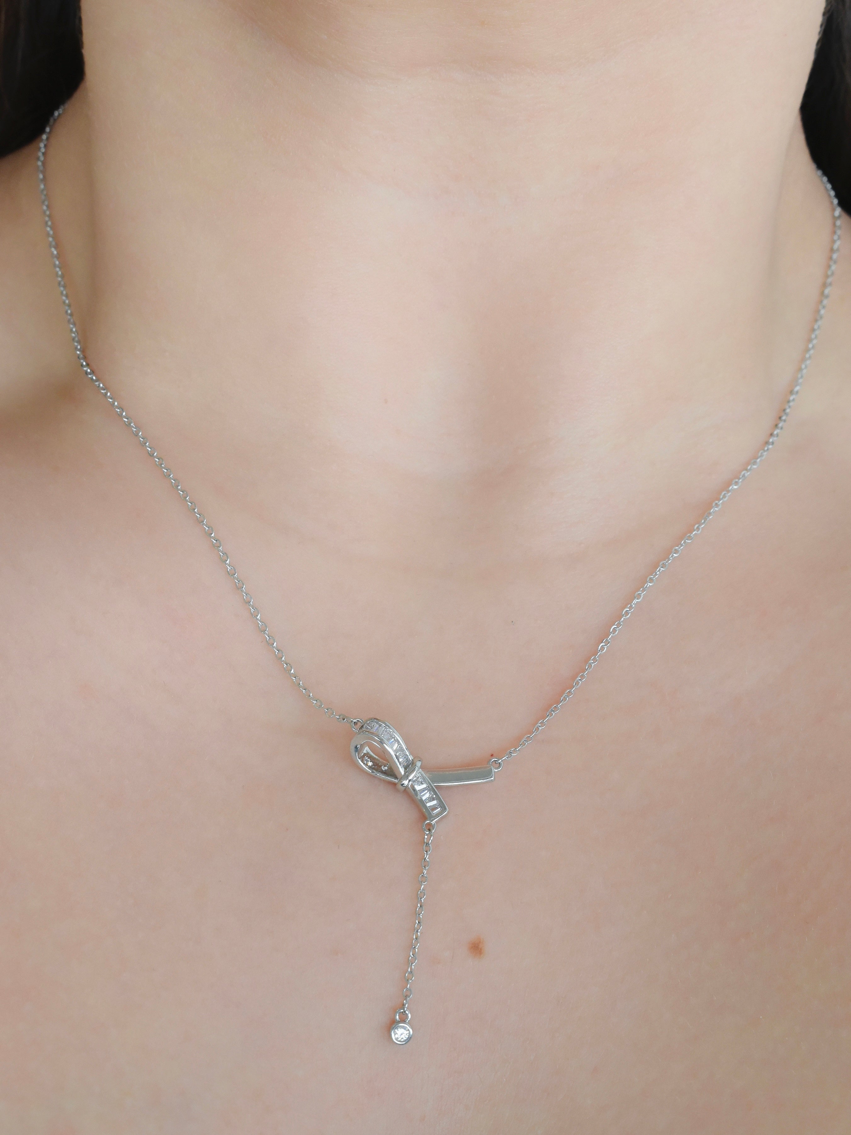 Gargantilla lazo circonia