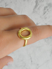 Anillo aro irregular (dorado o plateado)
