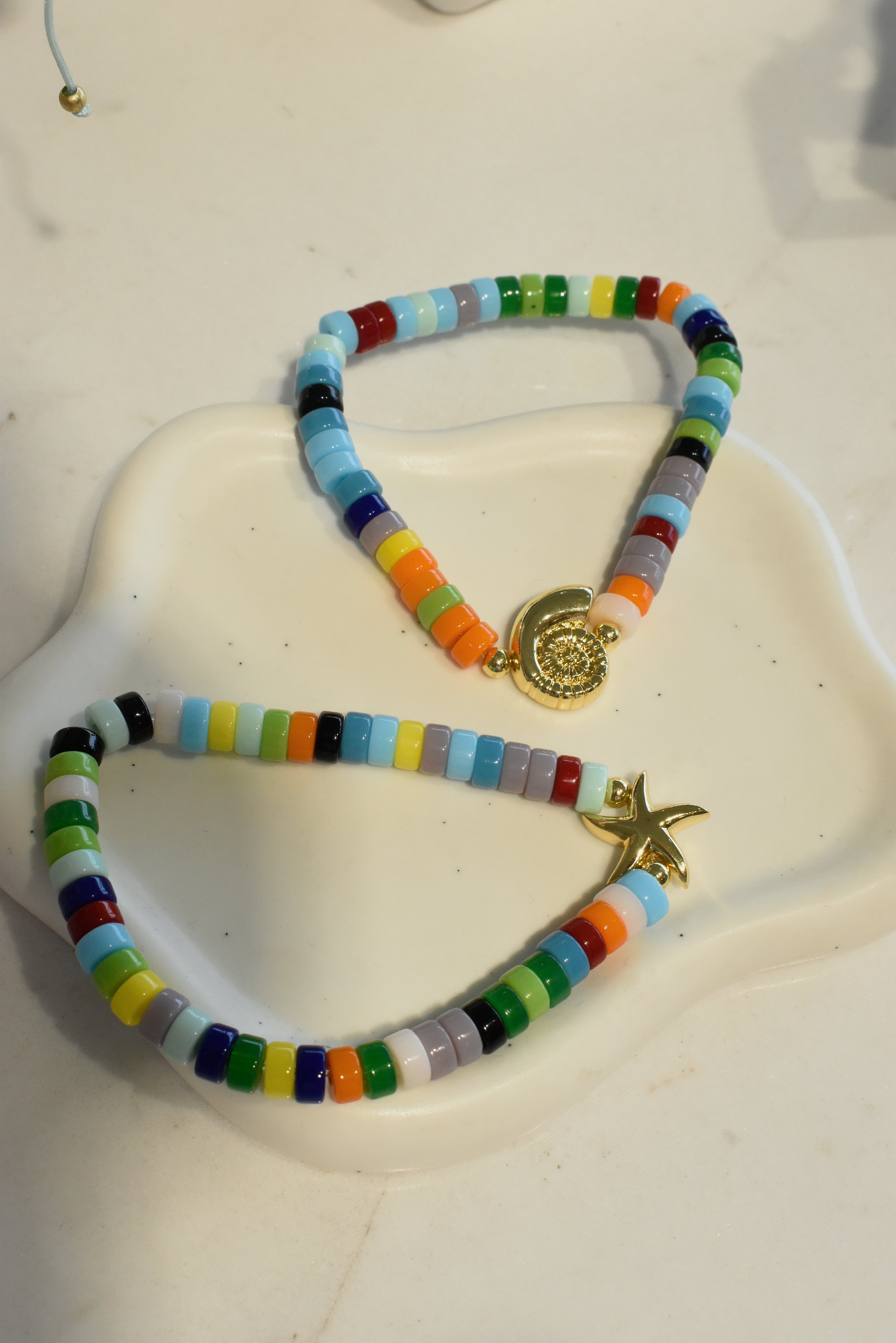 Pulsera colores verano (estrella mar o caracol)