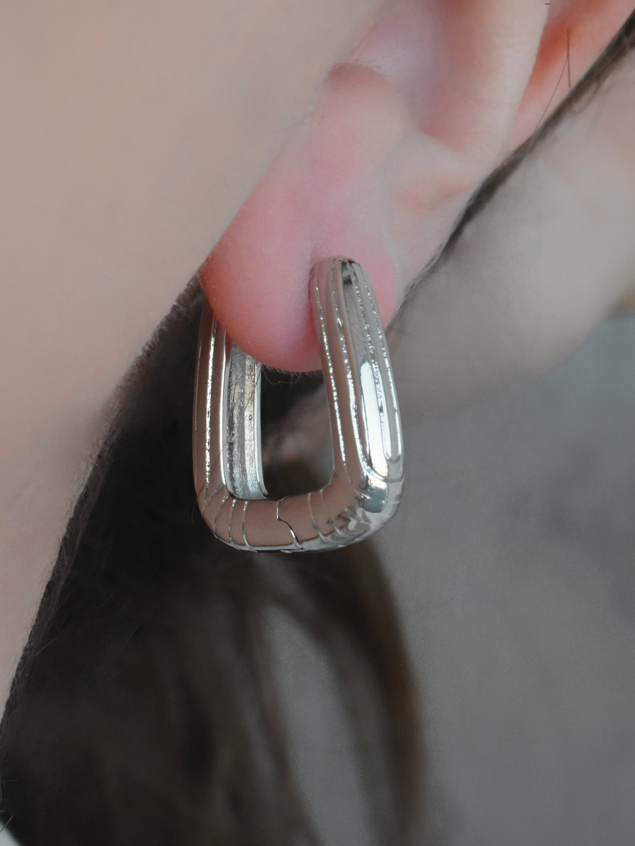 Aretes arracadas rectangular con rayas