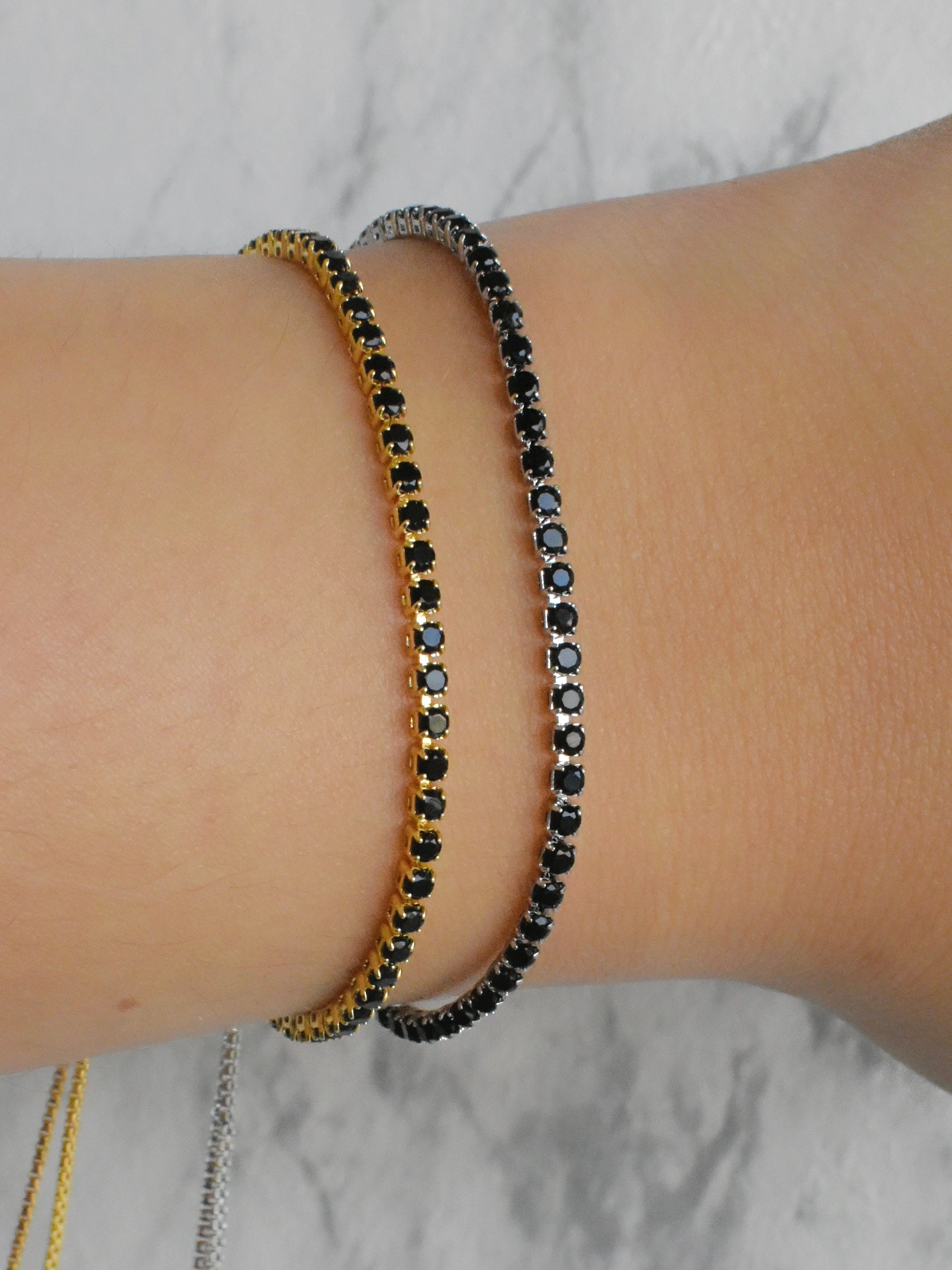 Pulsera tenis circonia negra (dorada o plateada)