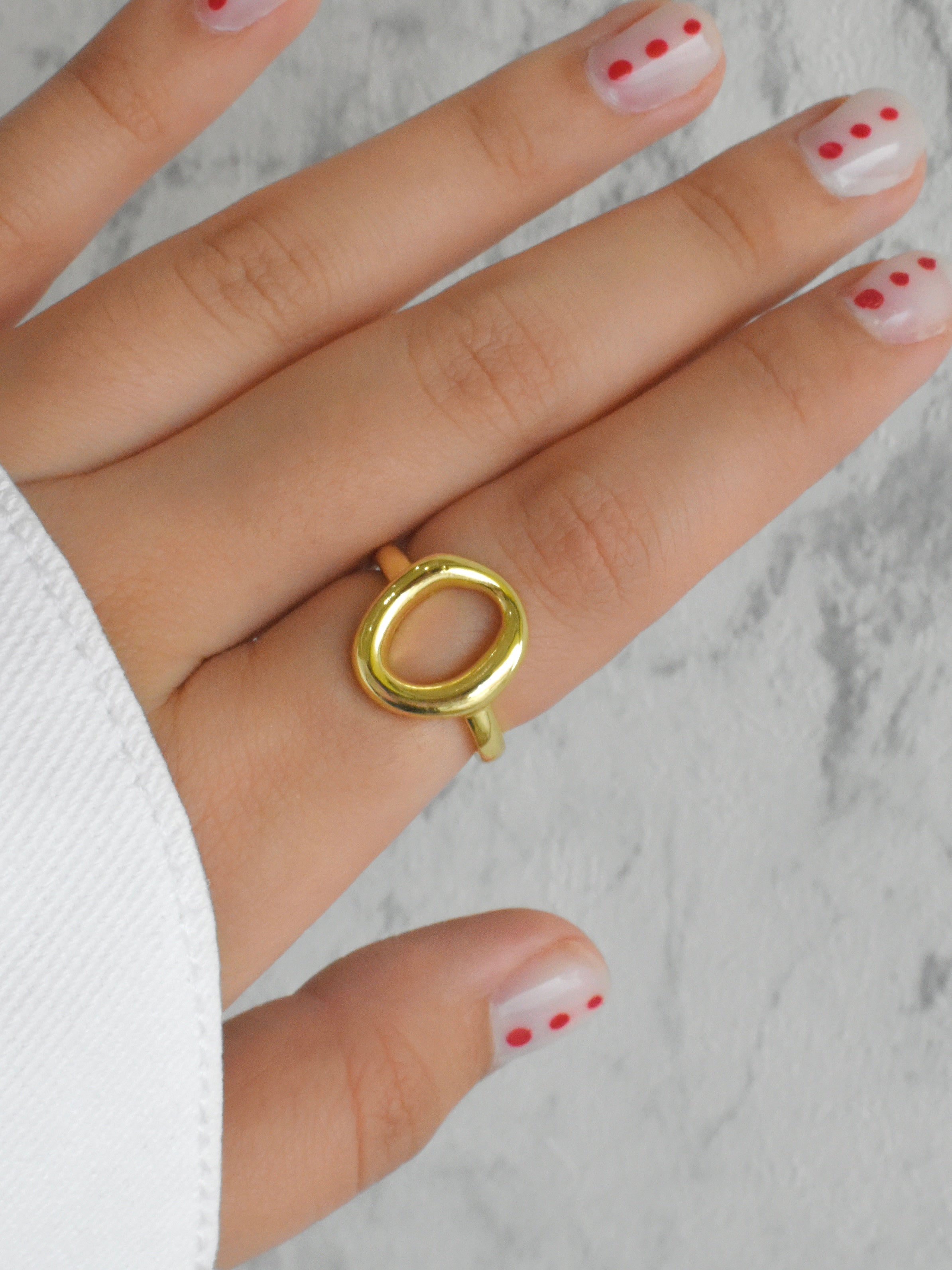 Anillo aro irregular (dorado o plateado)
