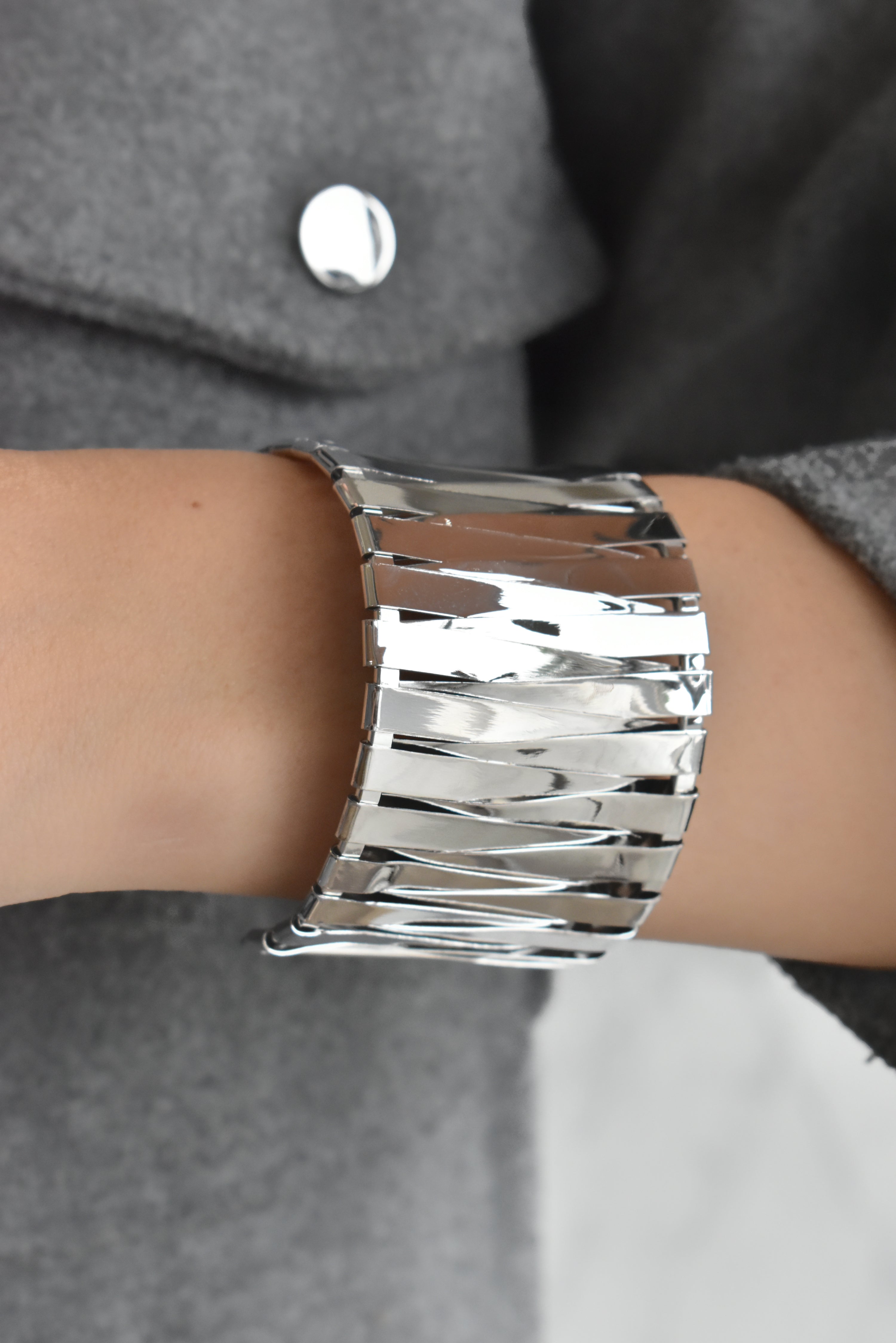 Brazalete ancho plateado