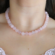 Collar bola piedra natural (gris, lila, negra, rosa)