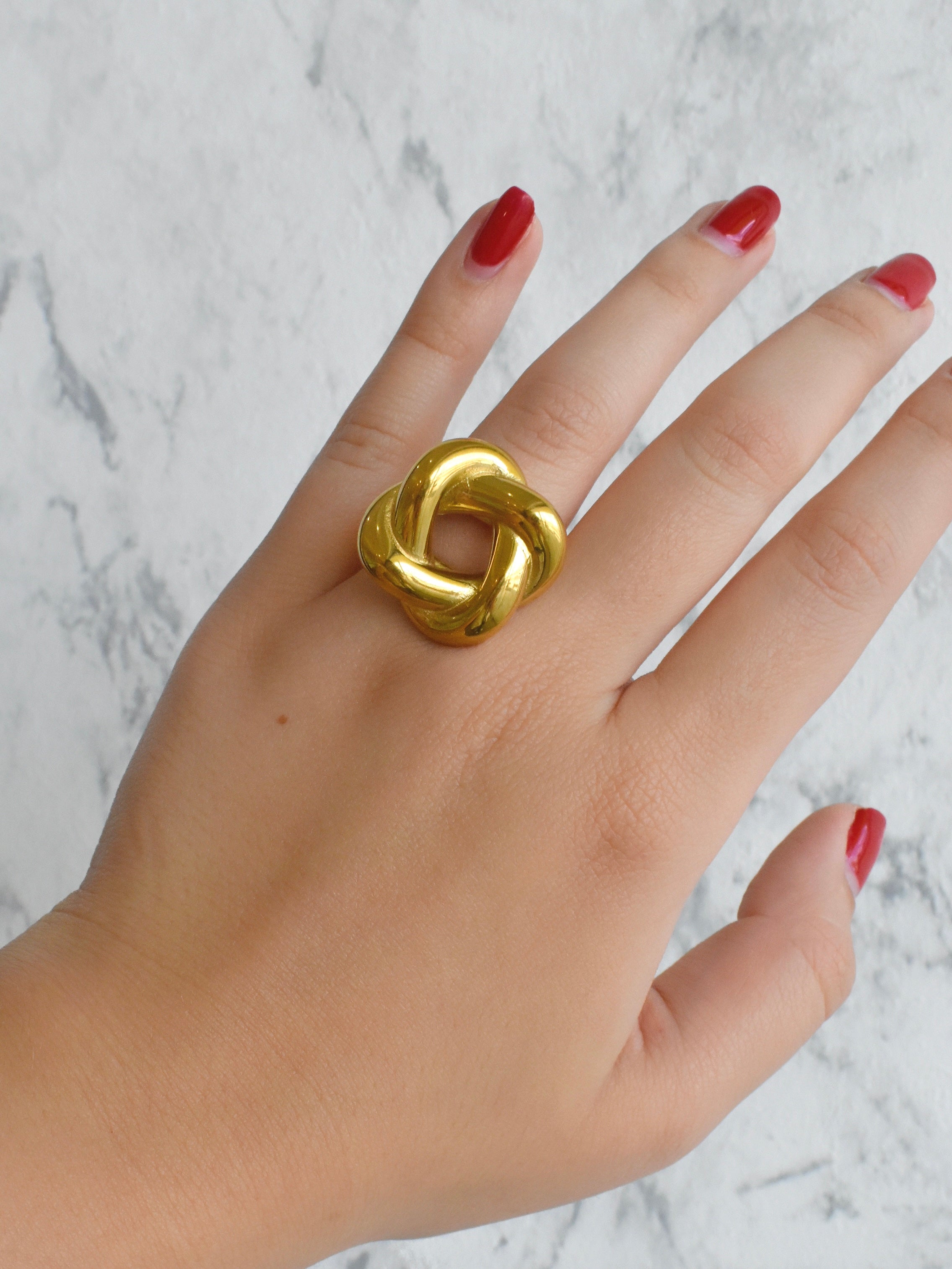 Anillo nudo chunky dorado (tallas)