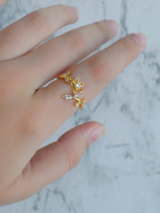 Anillo flor finita circonias