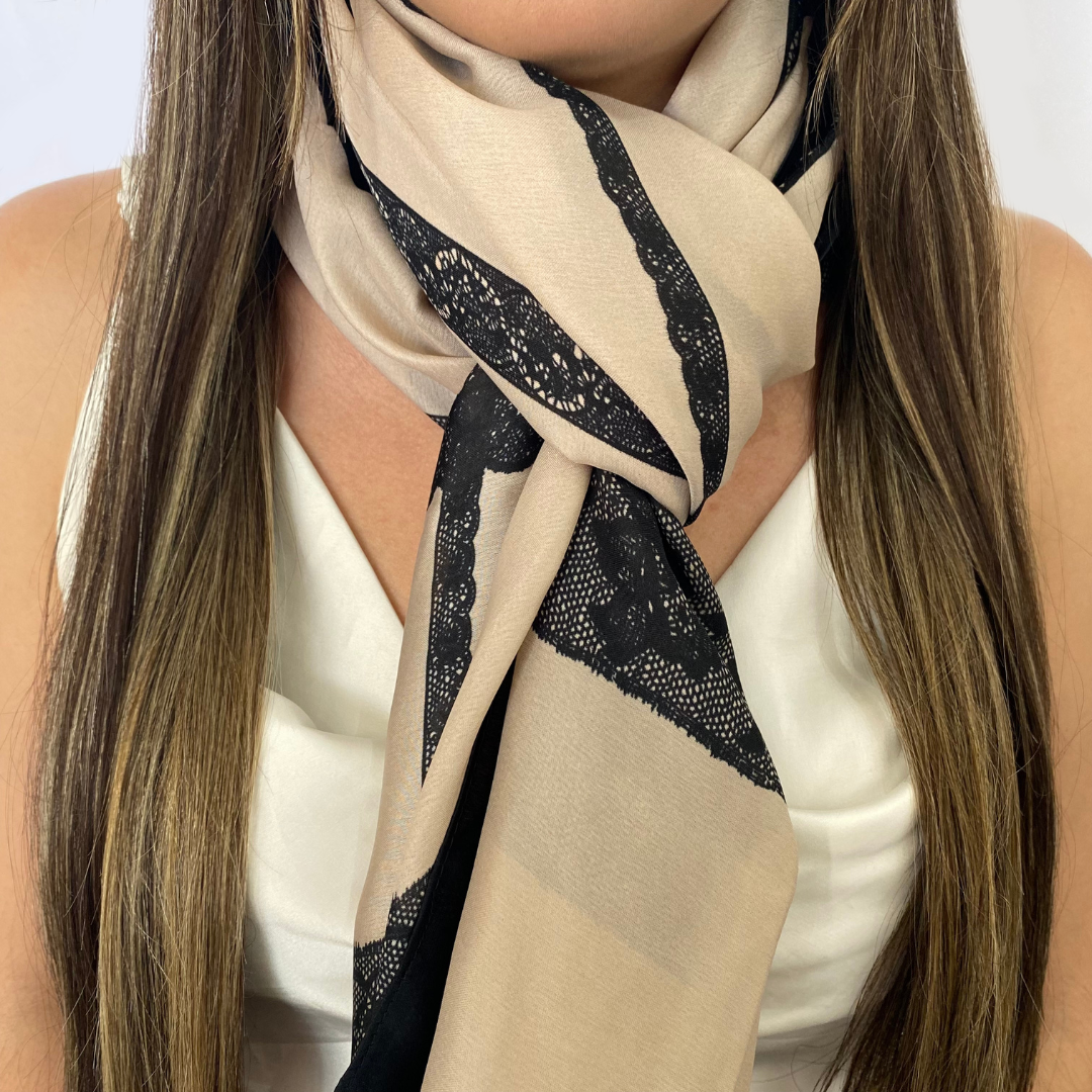 Pashmina seda con diseño de cuadros beige