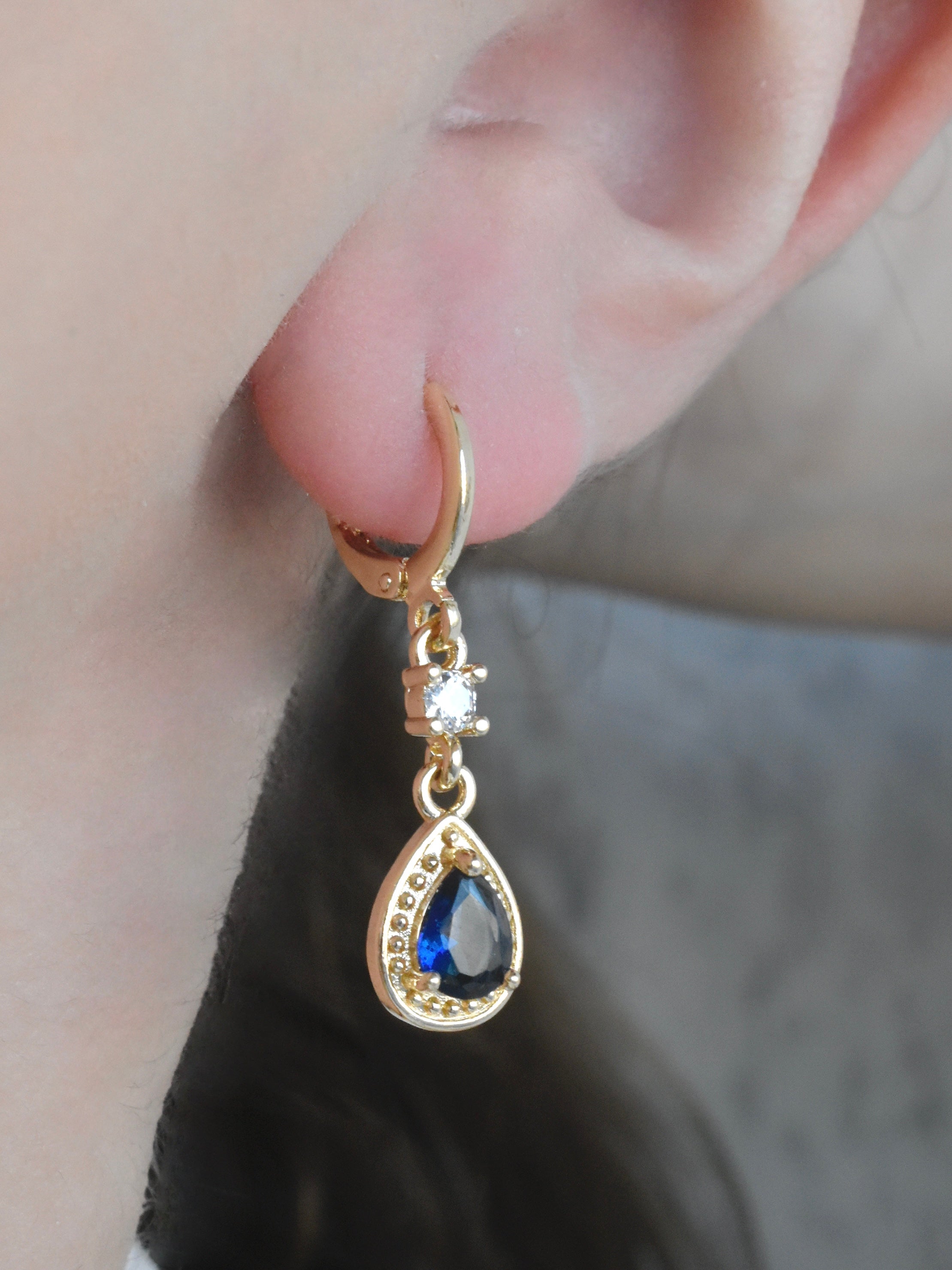 Aretes circonia gota (azul o verde)