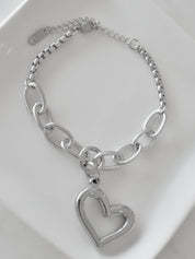 Pulsera silueta corazón