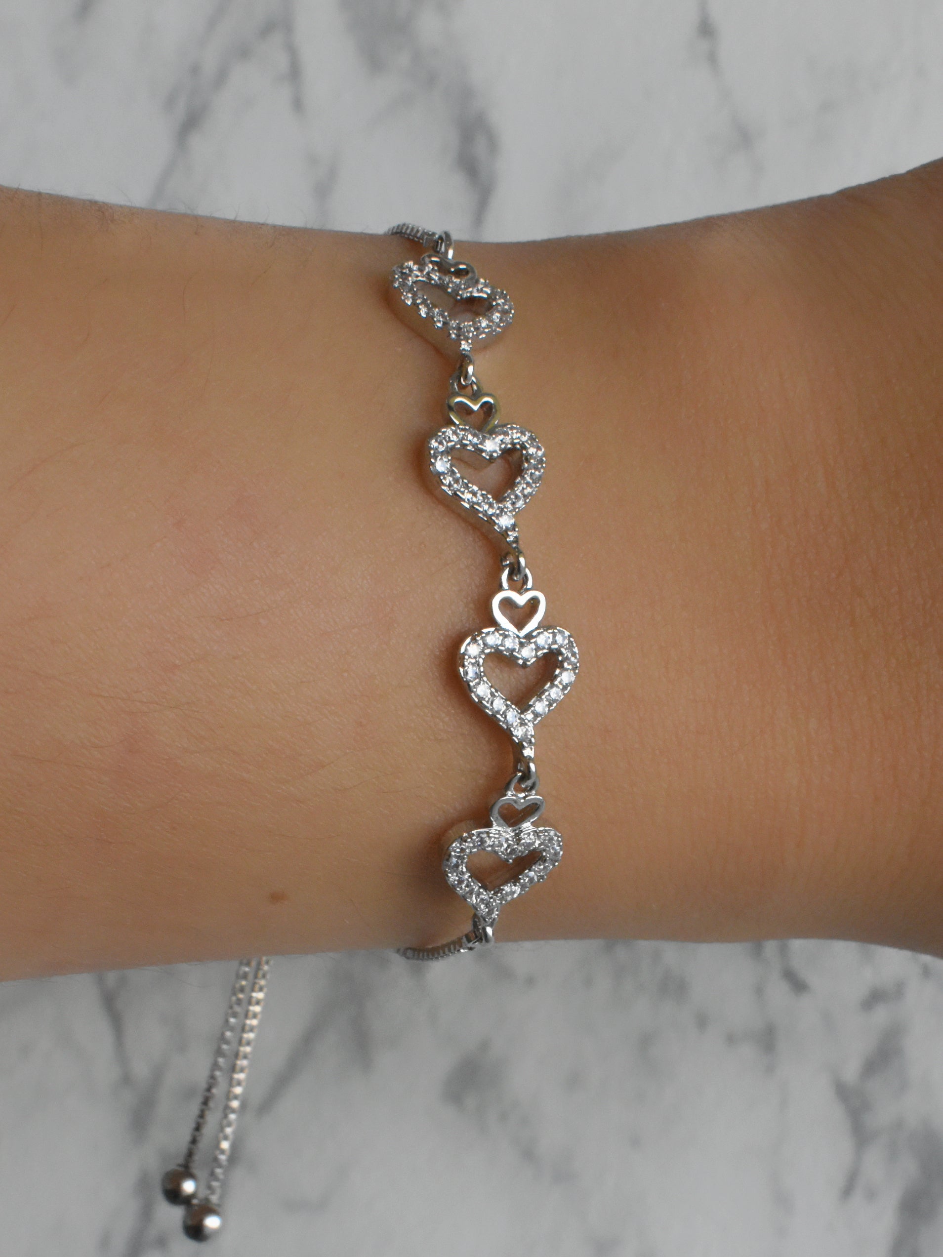 Pulsera corazones con circonias