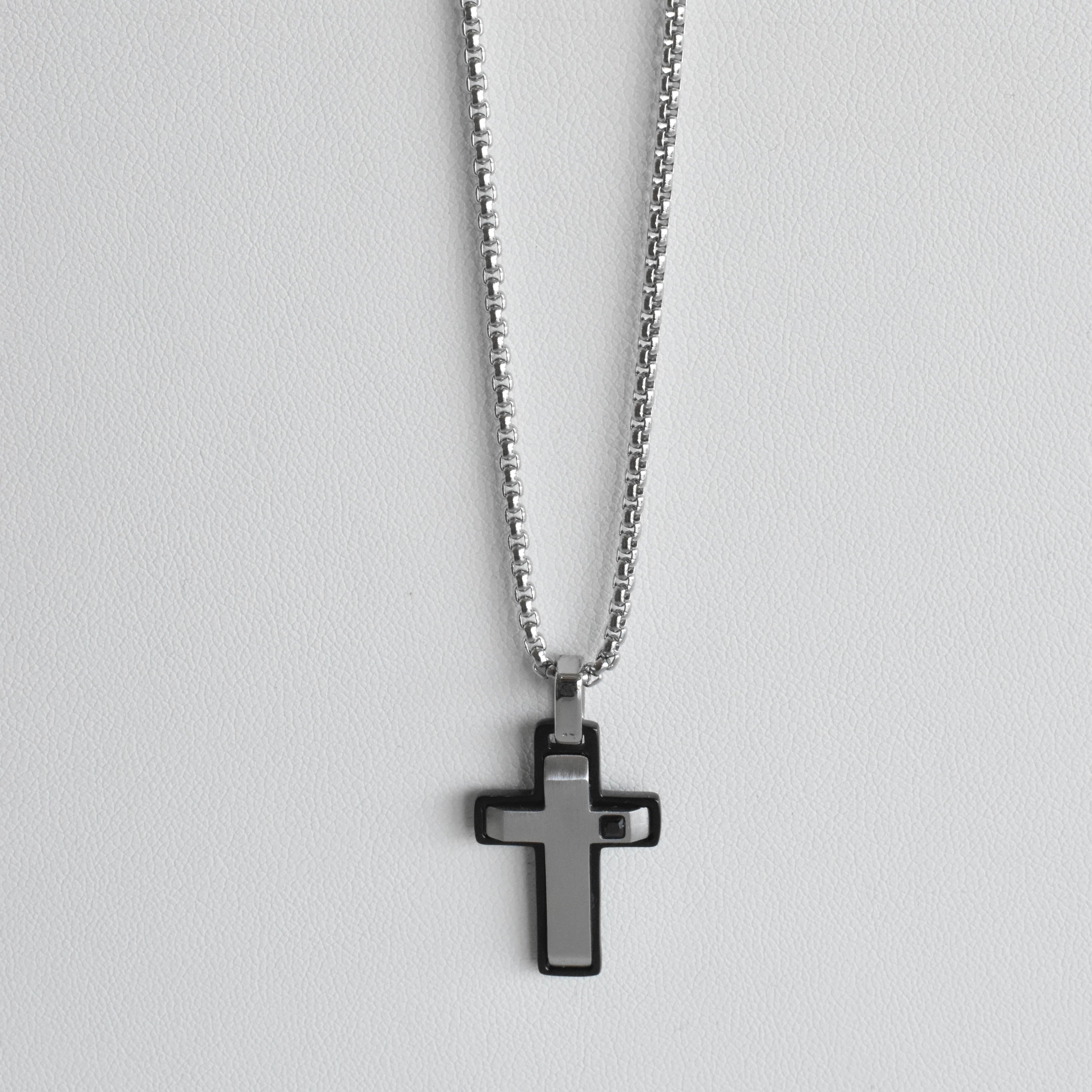 Collar cruz mate circonias