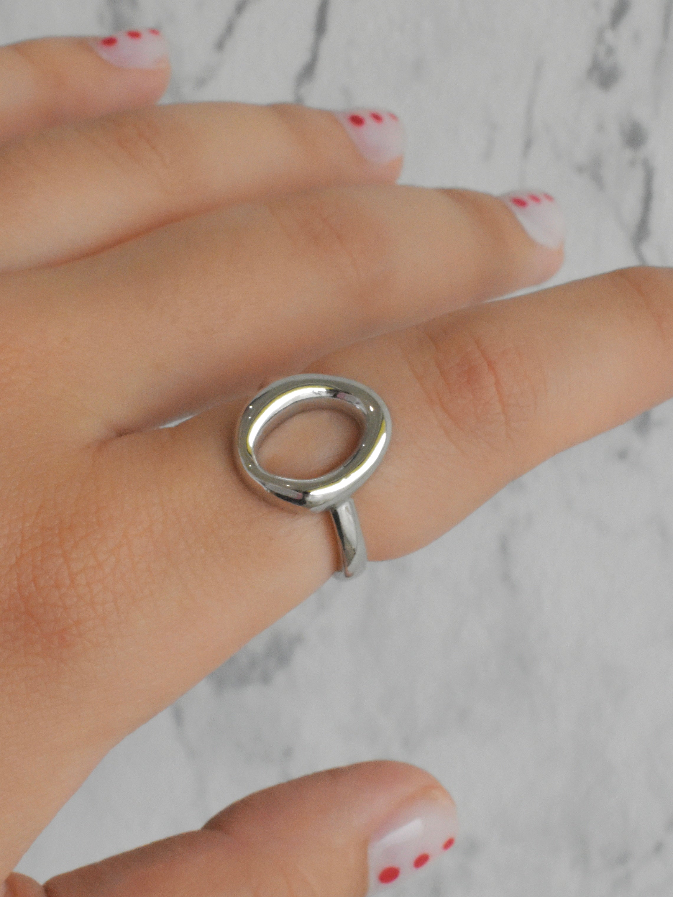 Anillo aro irregular (dorado o plateado)