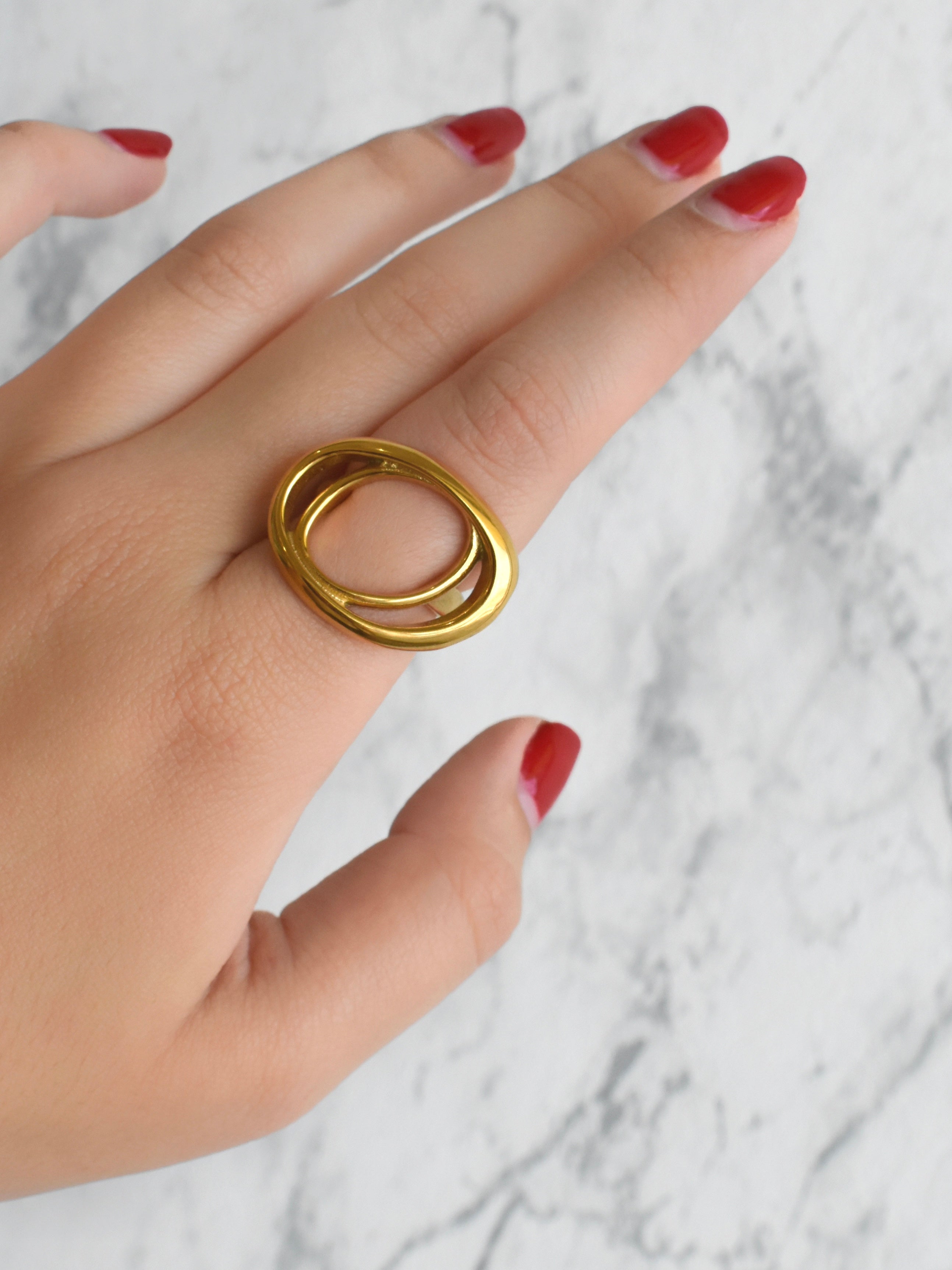 Anillo chunky silueta ojo dorado (tallas)