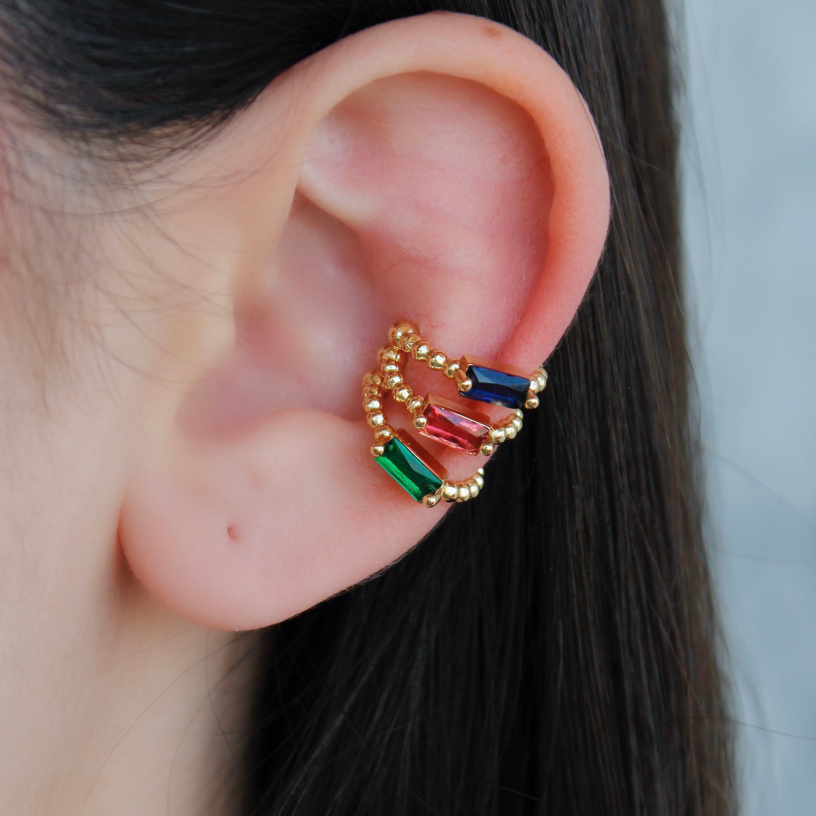 Arete earcuff circonia (azul, rojo o verde)