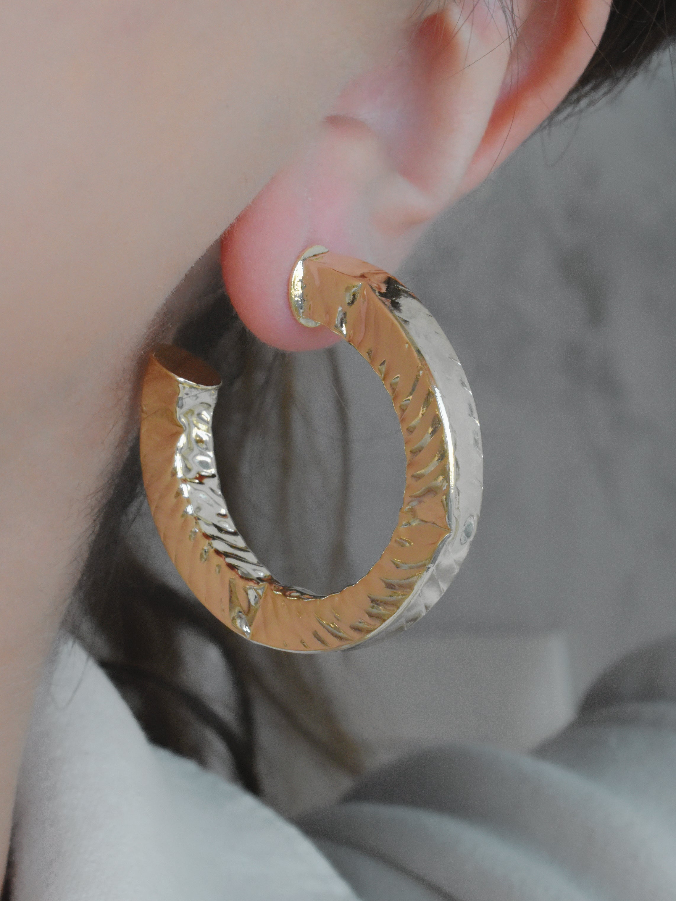 Aretes hoop grande rayas