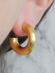 Aretes hoops clásicos (dorados o plateados)