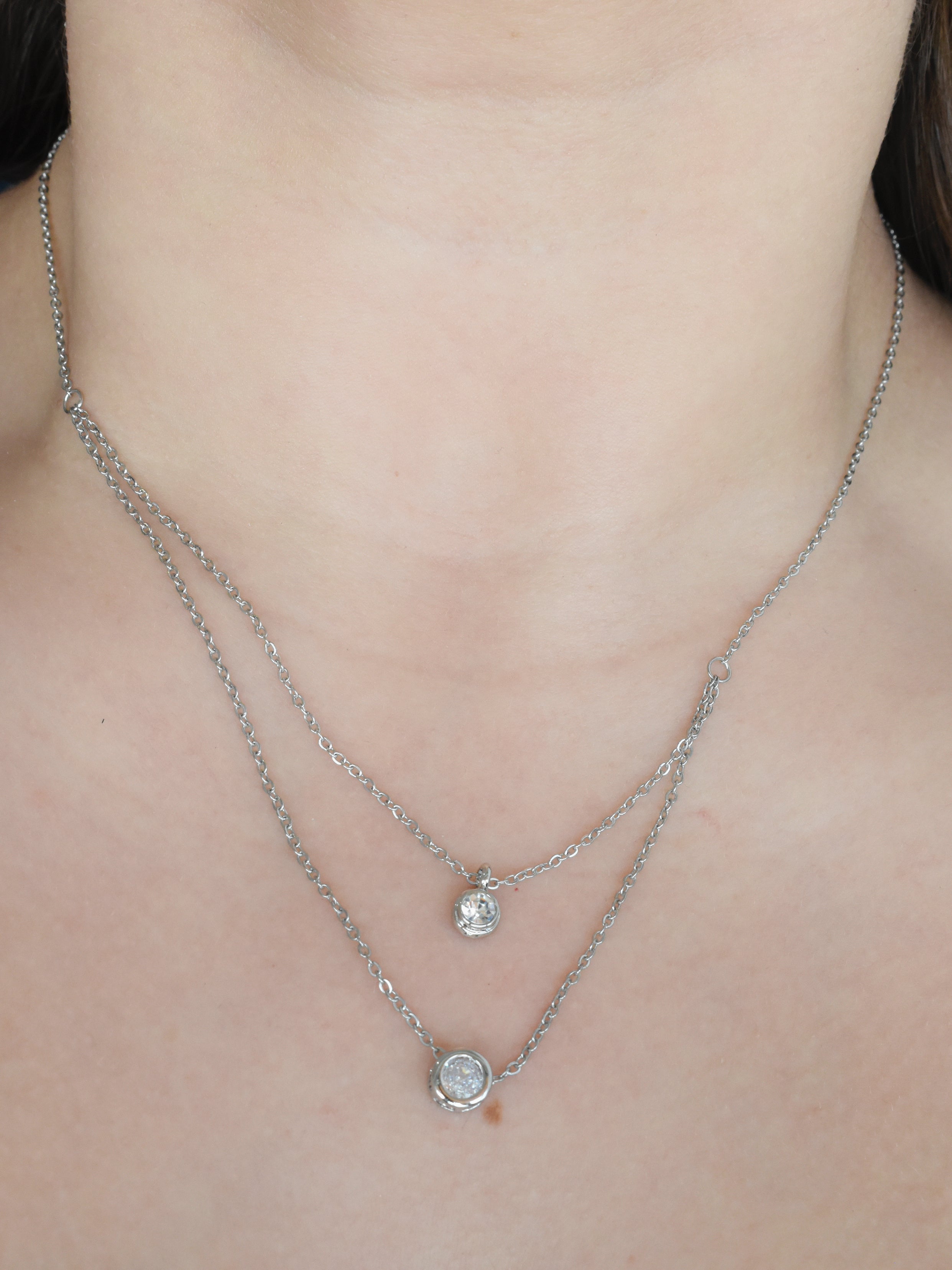 Gargantilla doble con circonia circulas (dorada o plateada)