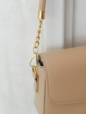 Bolsa de hombro broche herradura (blanca o beige)