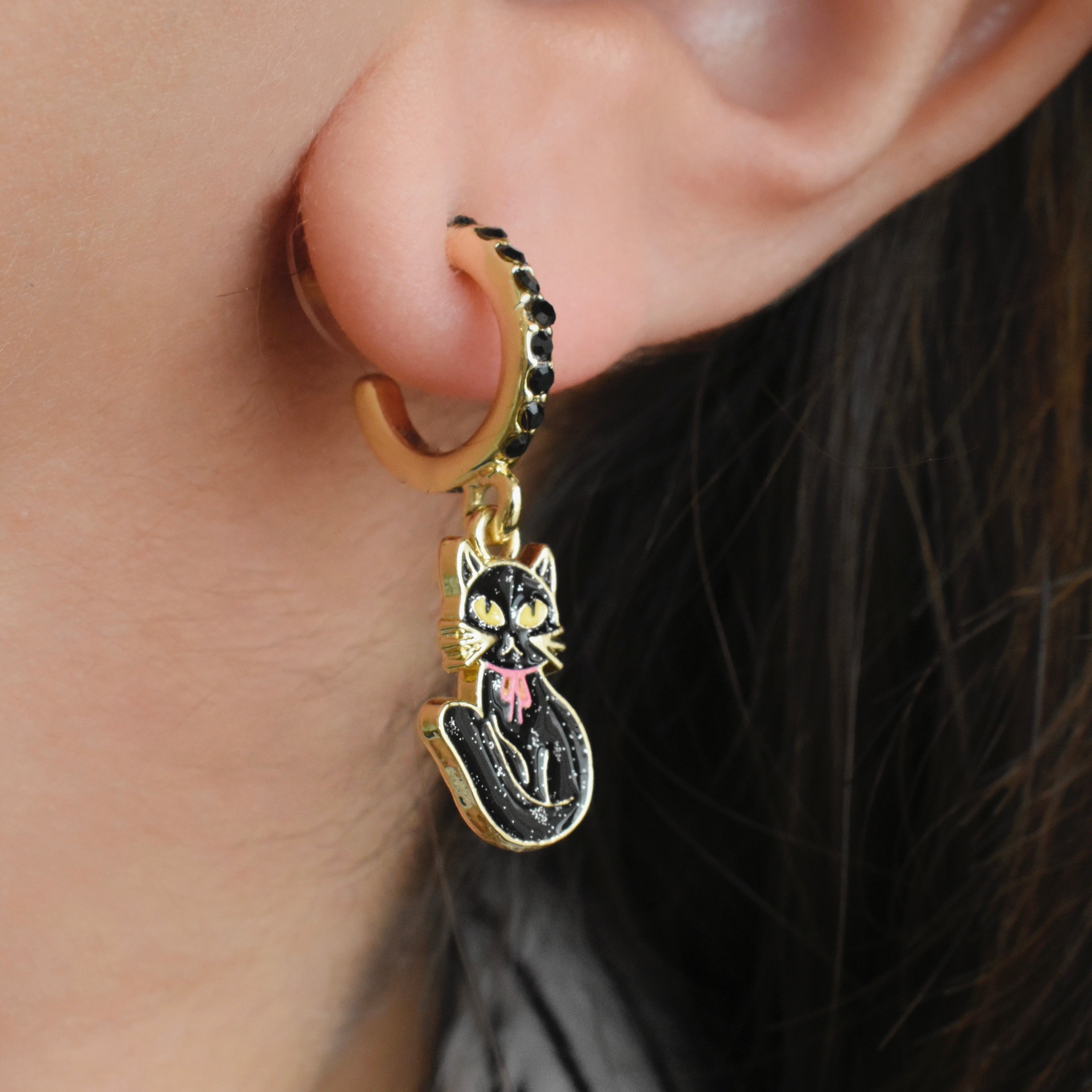 Aretes gato negro circonias