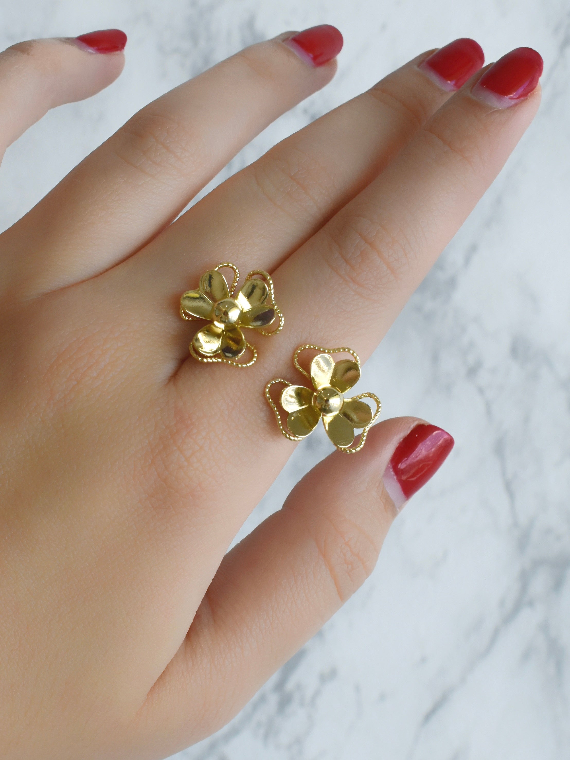 Anillo doble flor diseño