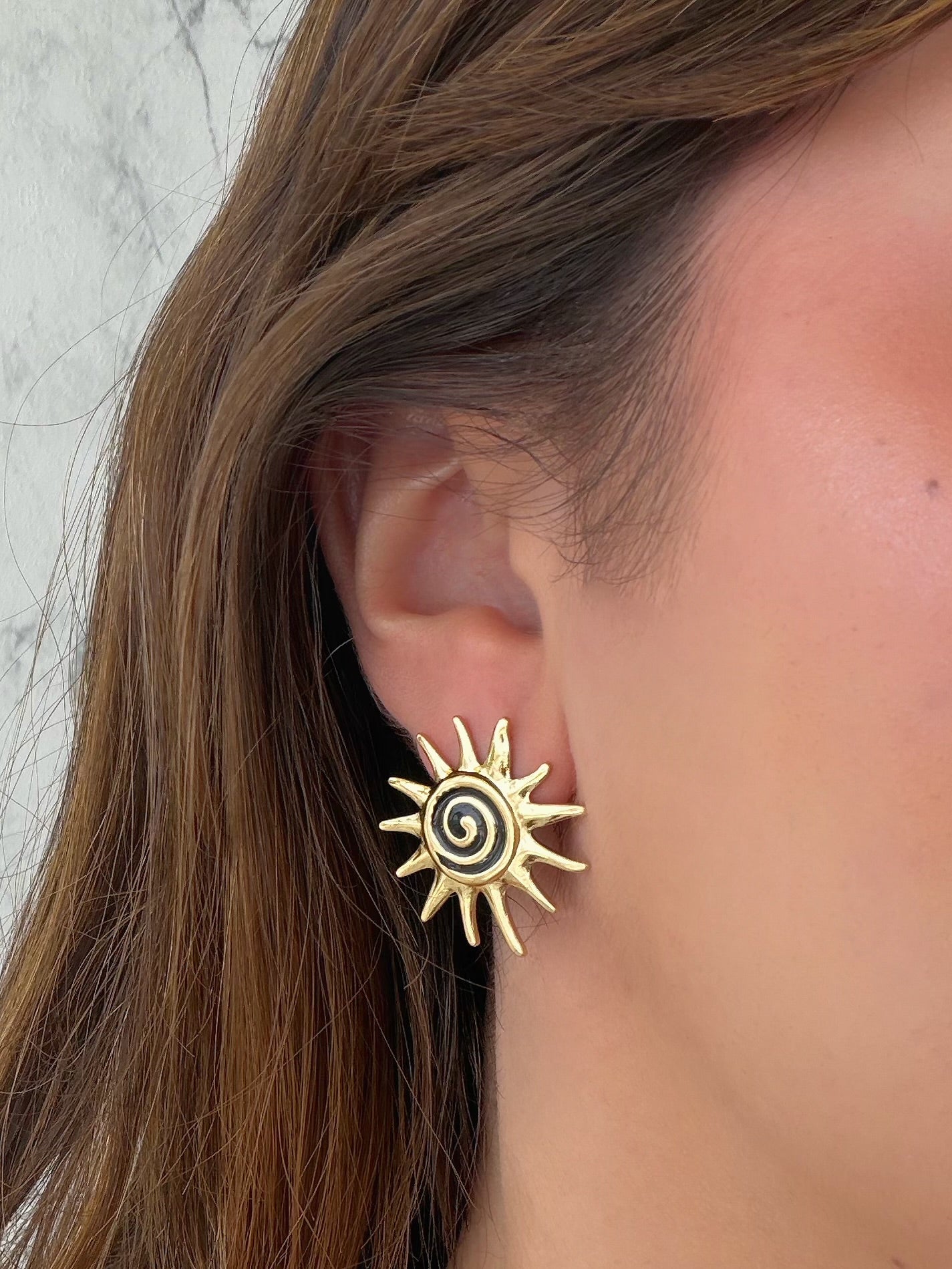 Aretes sol espiral negro