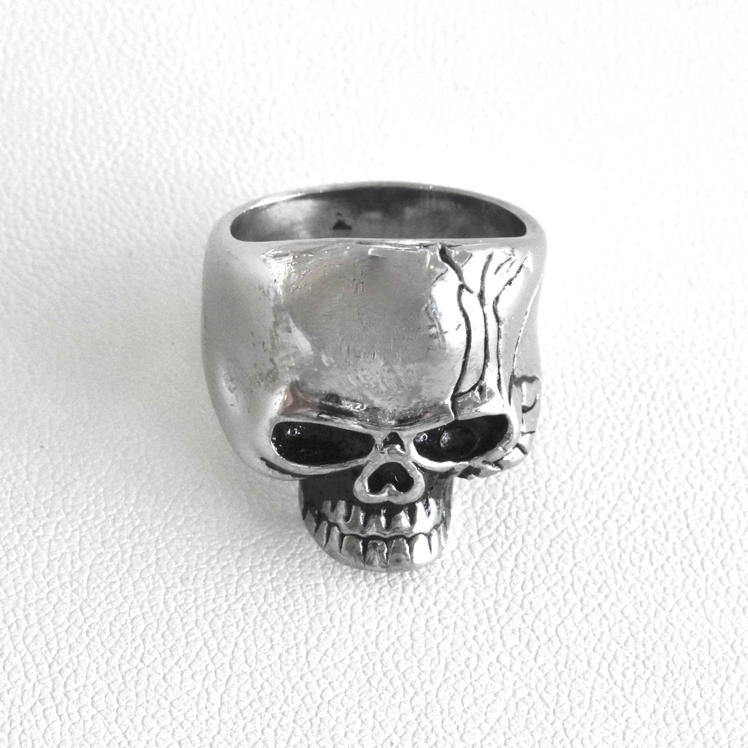 Anillo calavera