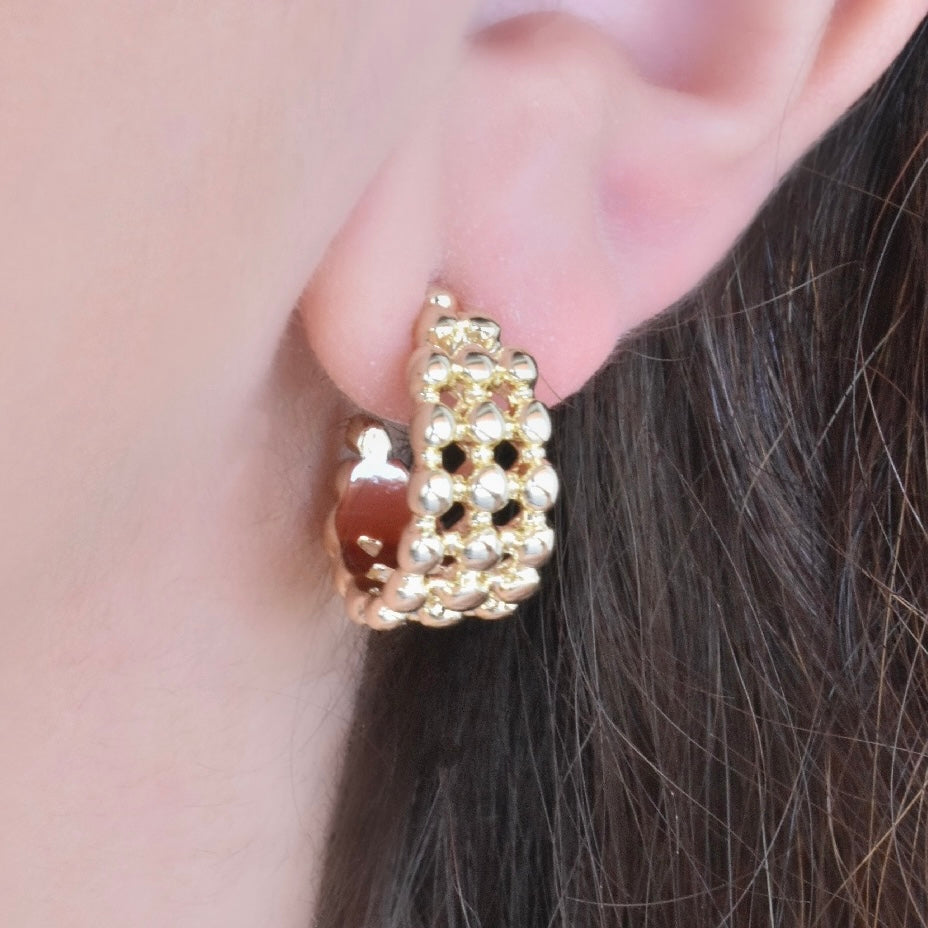 Arete hoop bolitas