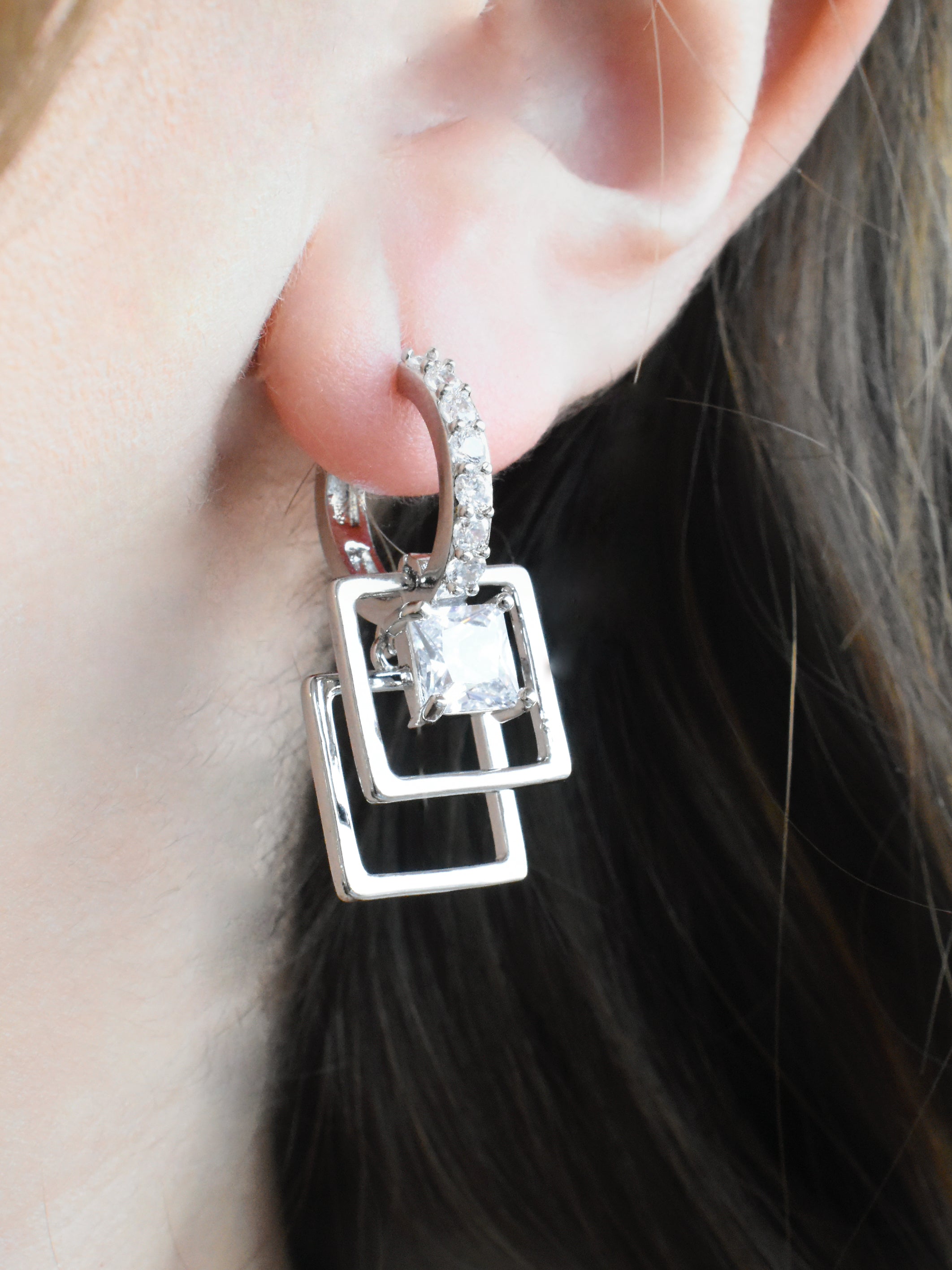 Aretes doble cuadro colgante