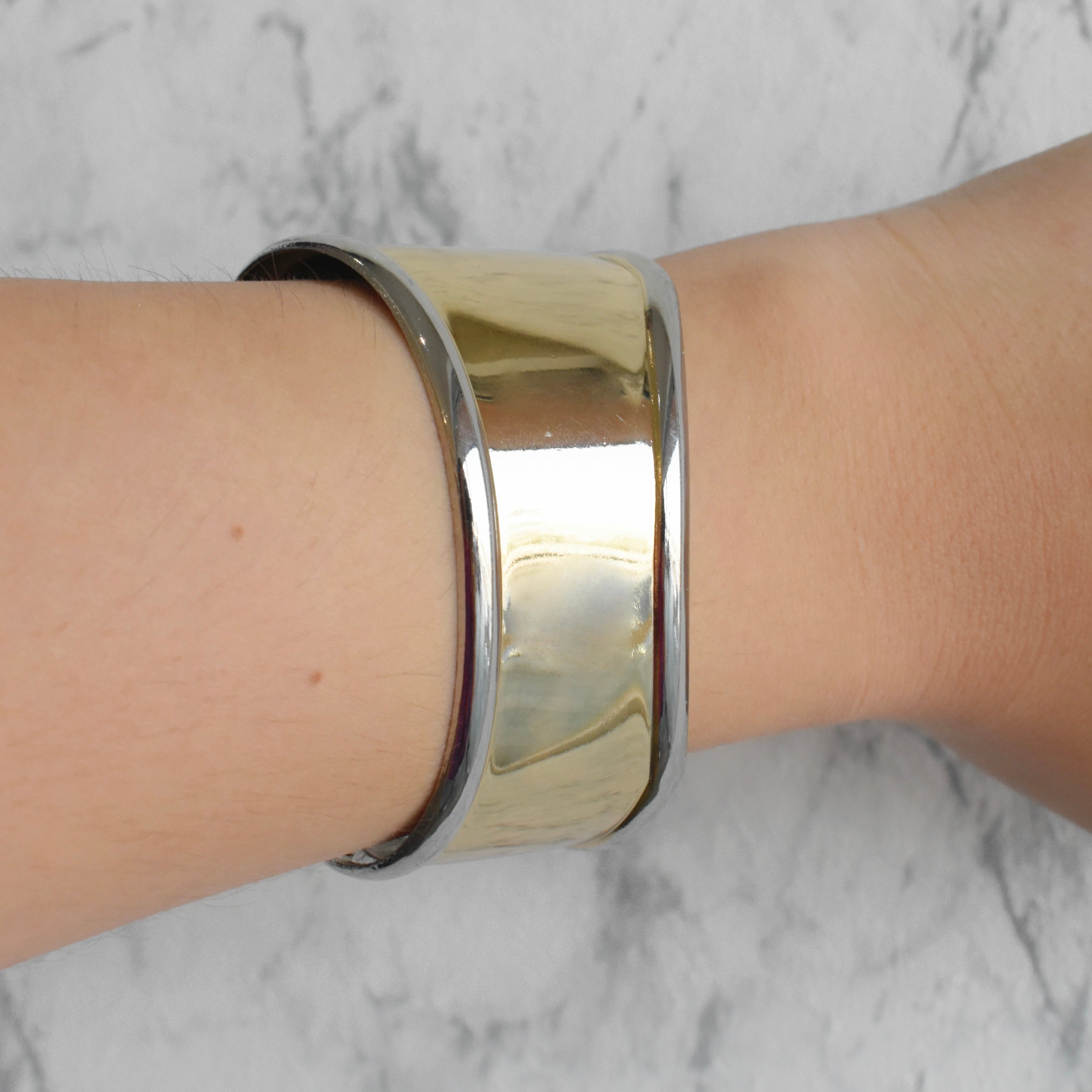 Brazalete liso irregular