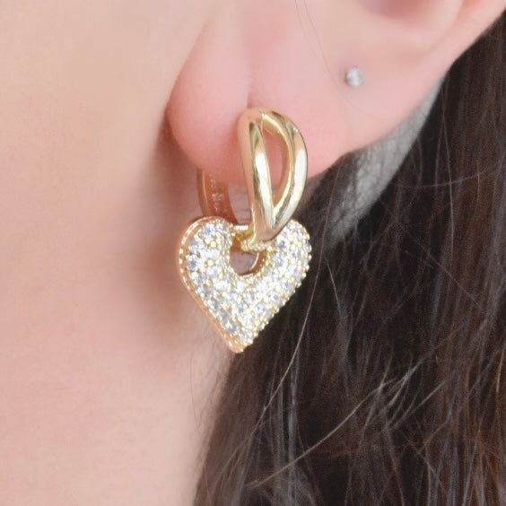 Arete circonias corazón