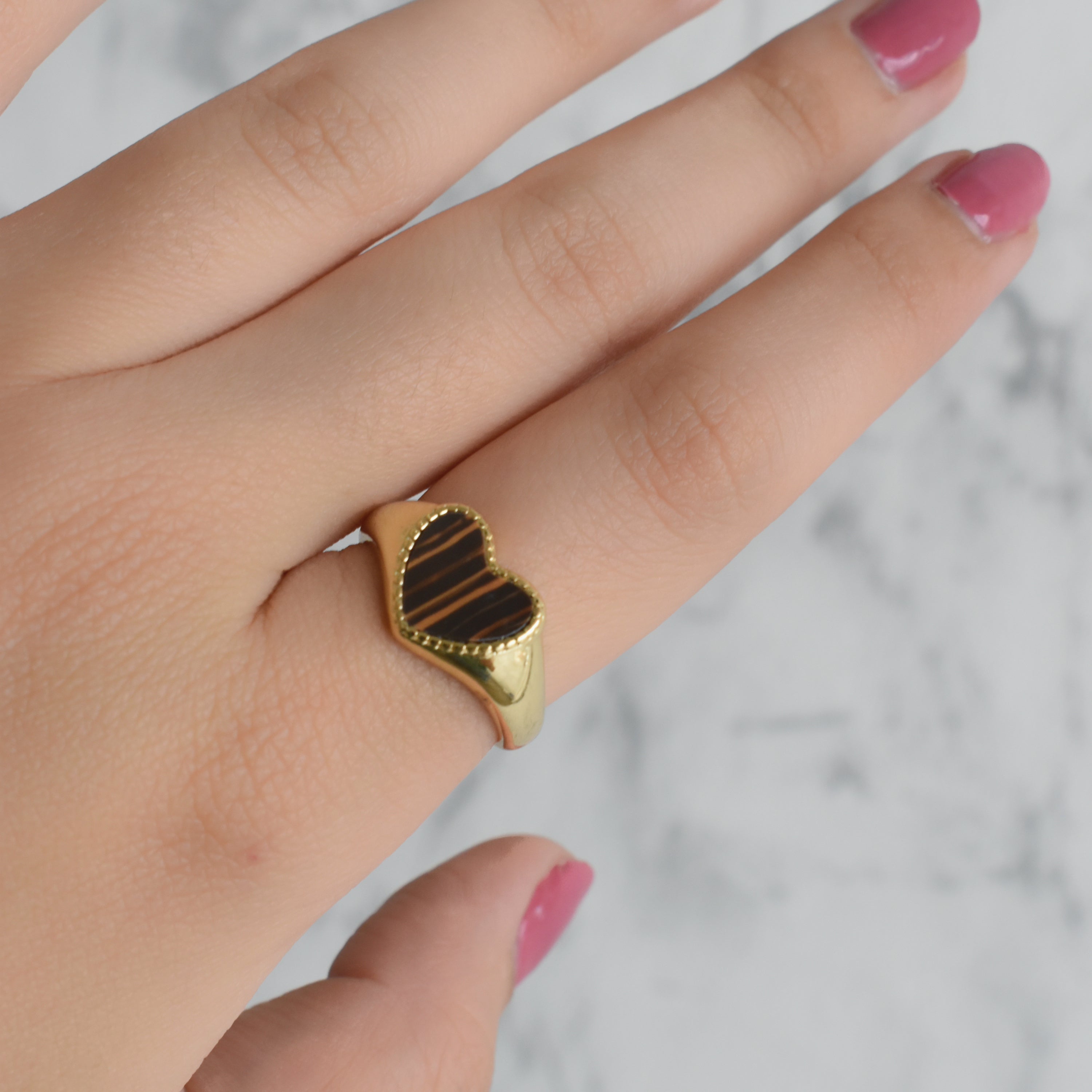 Anillo corazón café