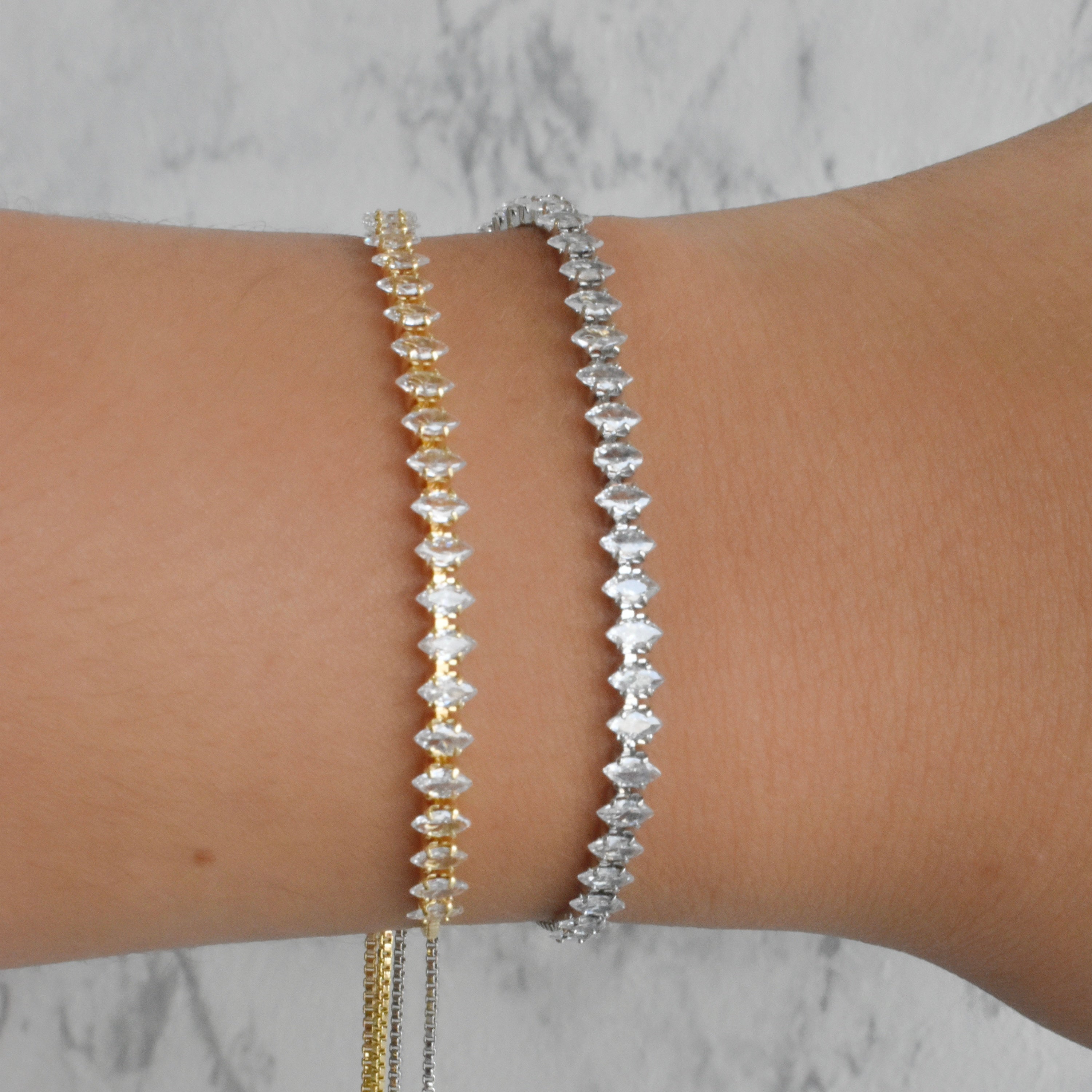 Pulsera circonias hojitas (dorada y plateda)