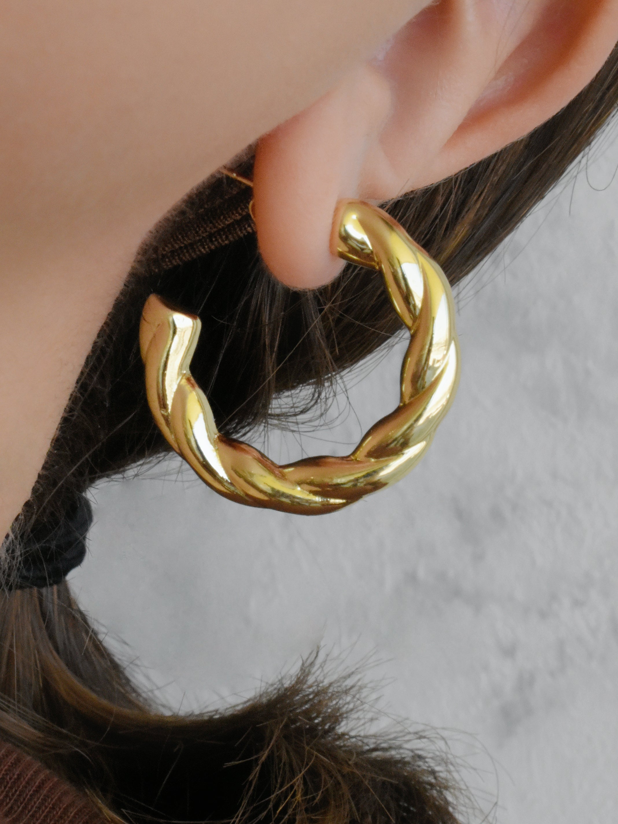 Aretes hoop torcida