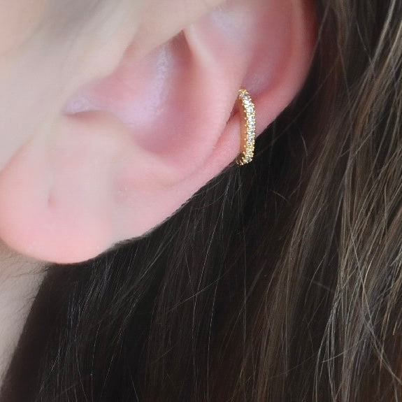 Arete earcuff circonias