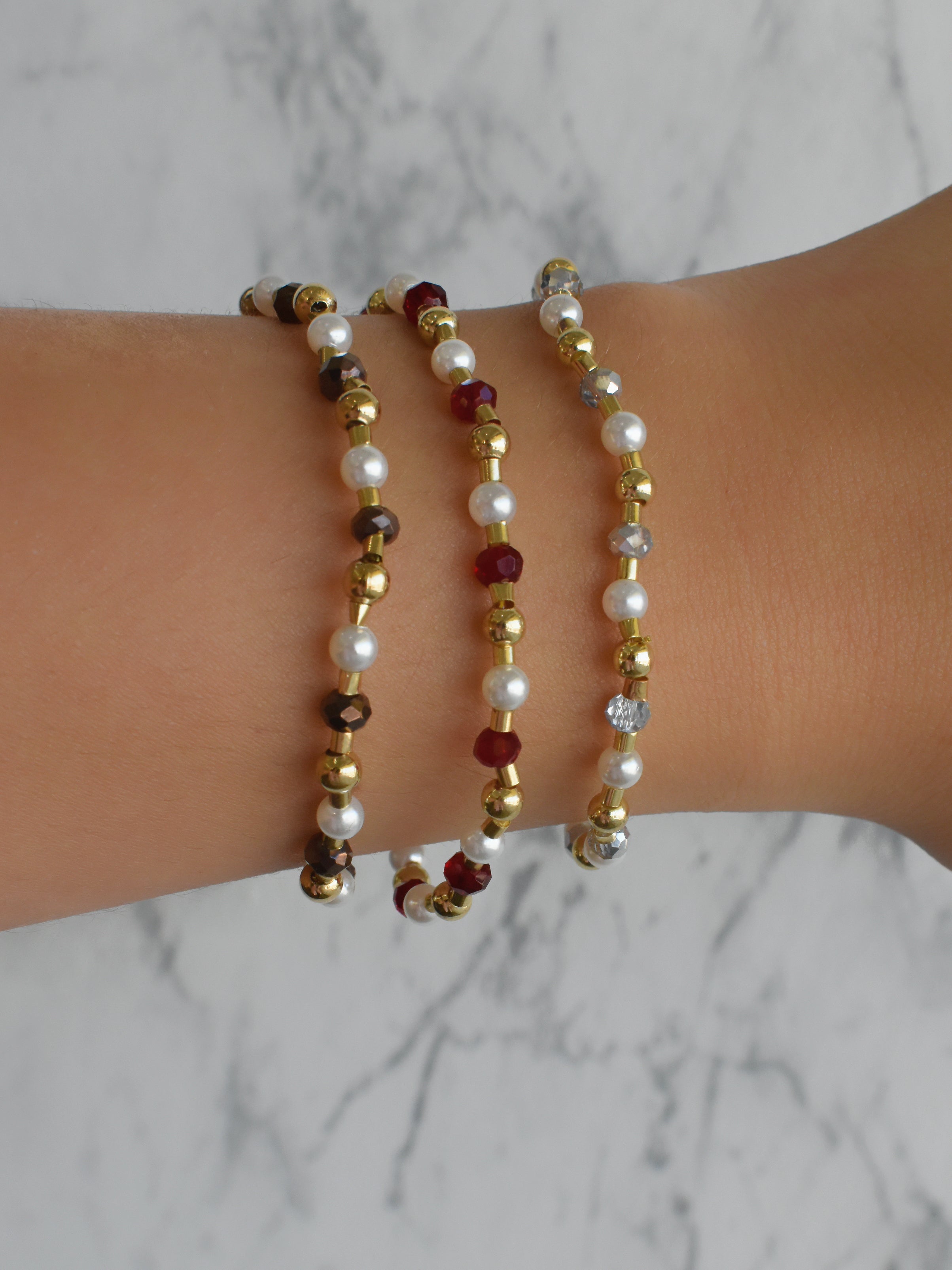Pulsera bolitas perlas y piedra (varios colores)