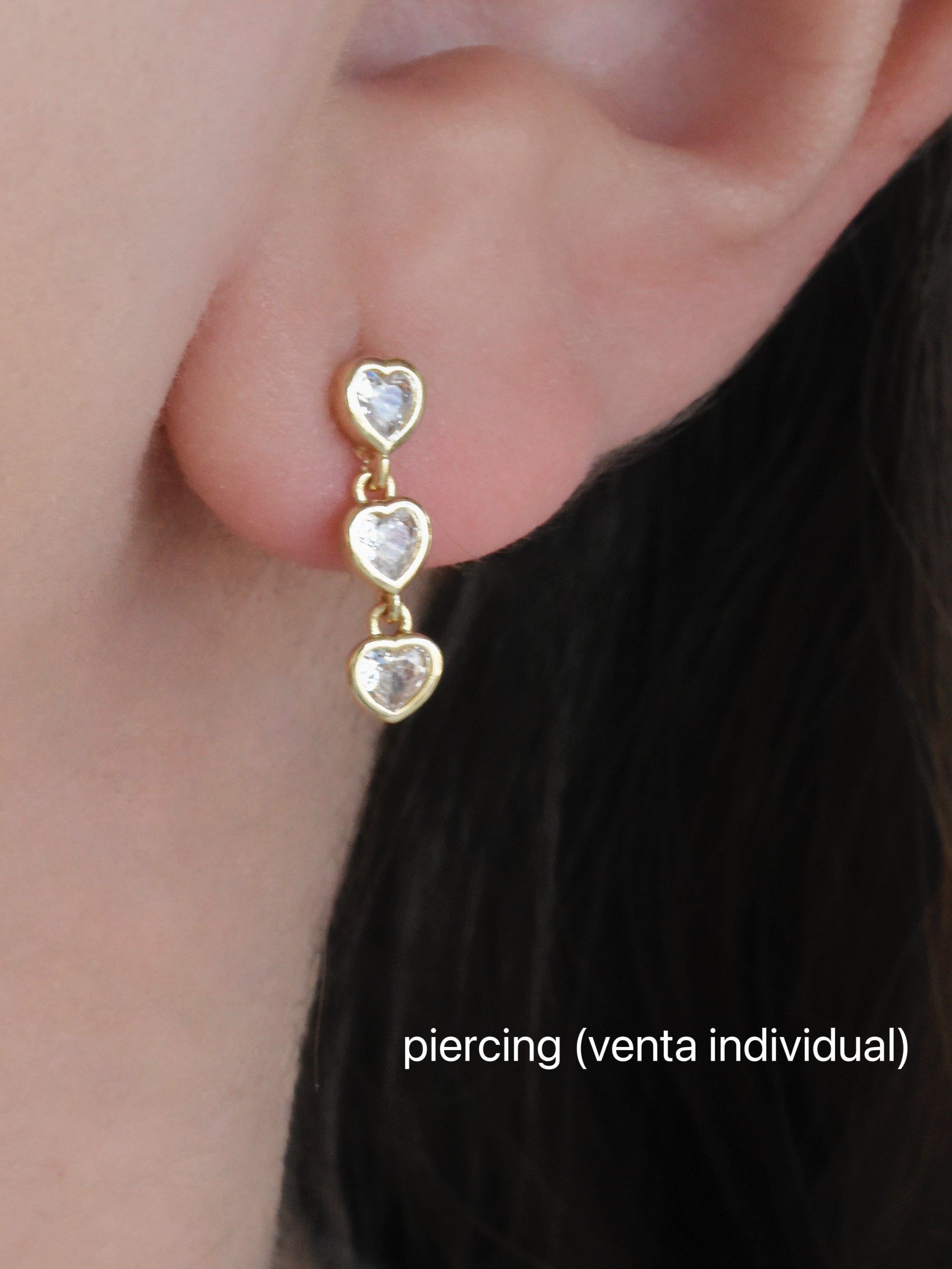 Arete piercing 3 corazones