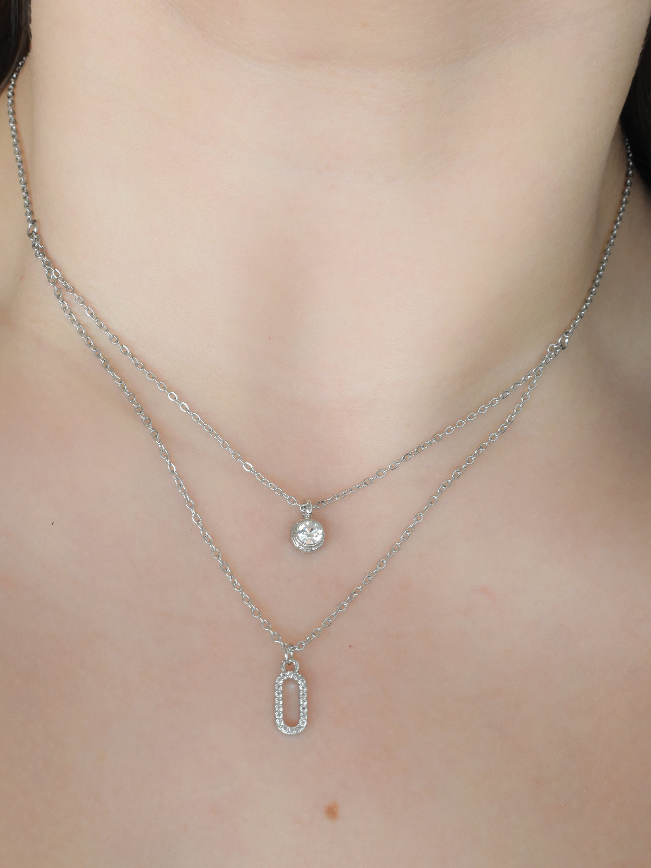 Gargantilla doble con circonia (dorada o plateada)