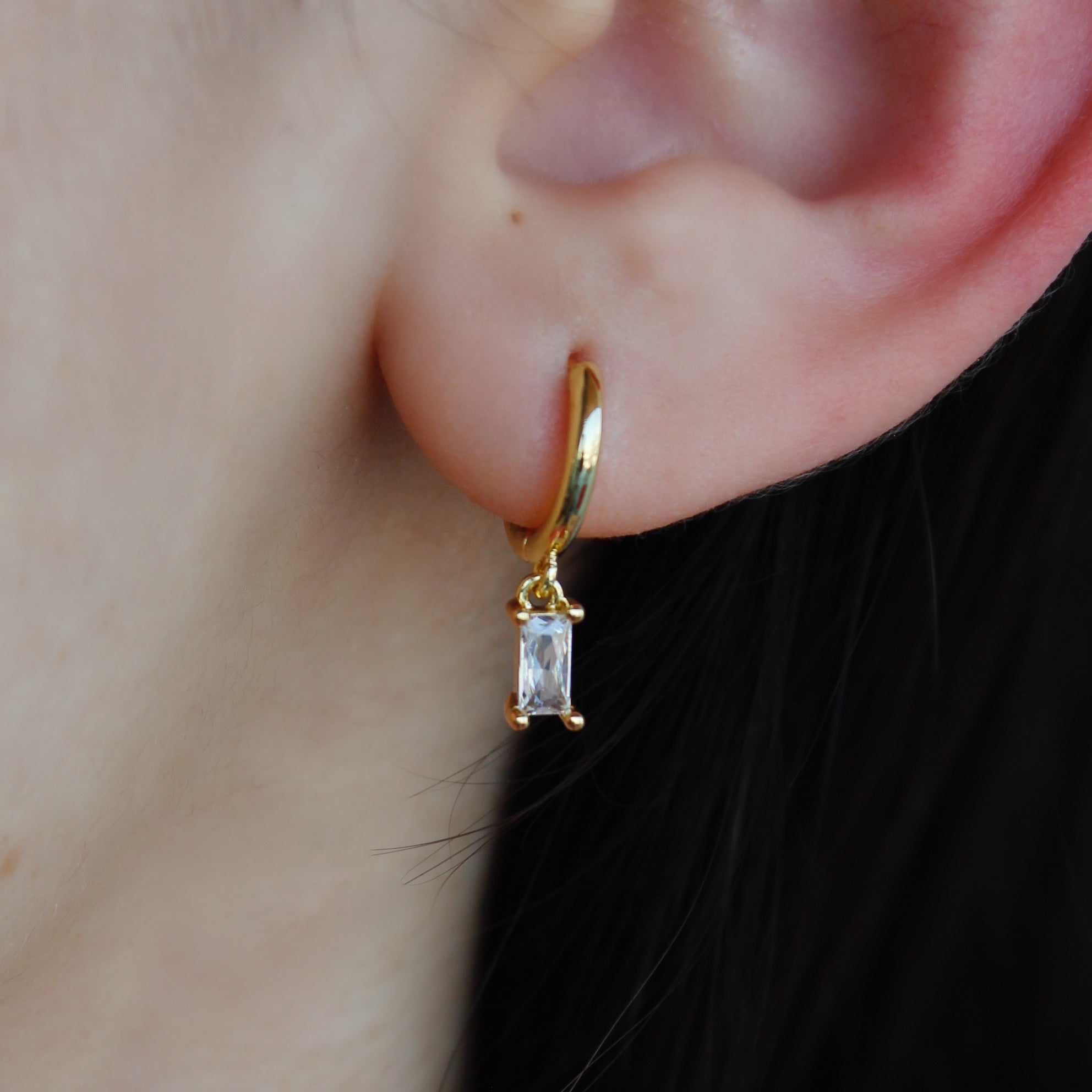 Arete piercing circonia baguette