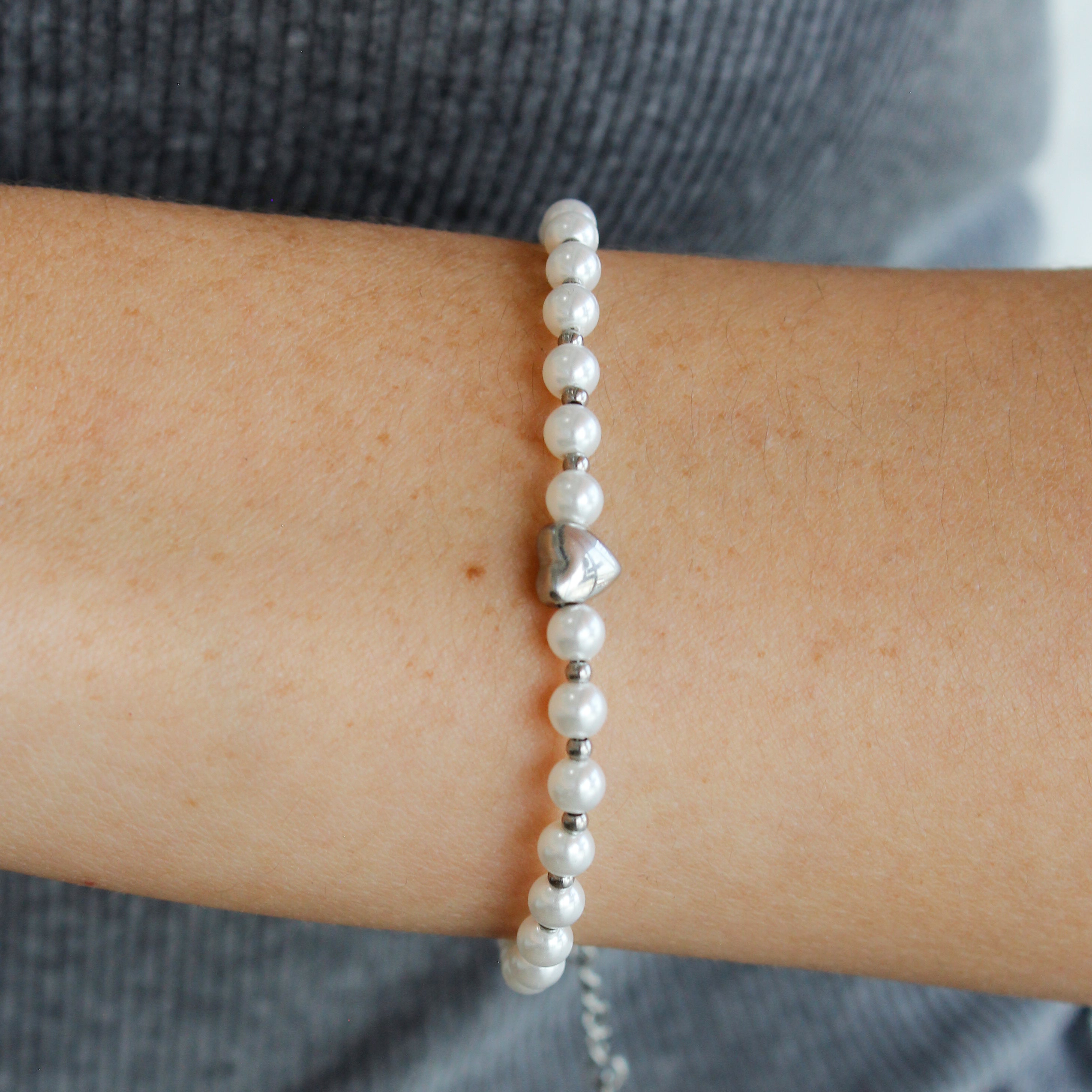 Pulsera mini corazón perlitas