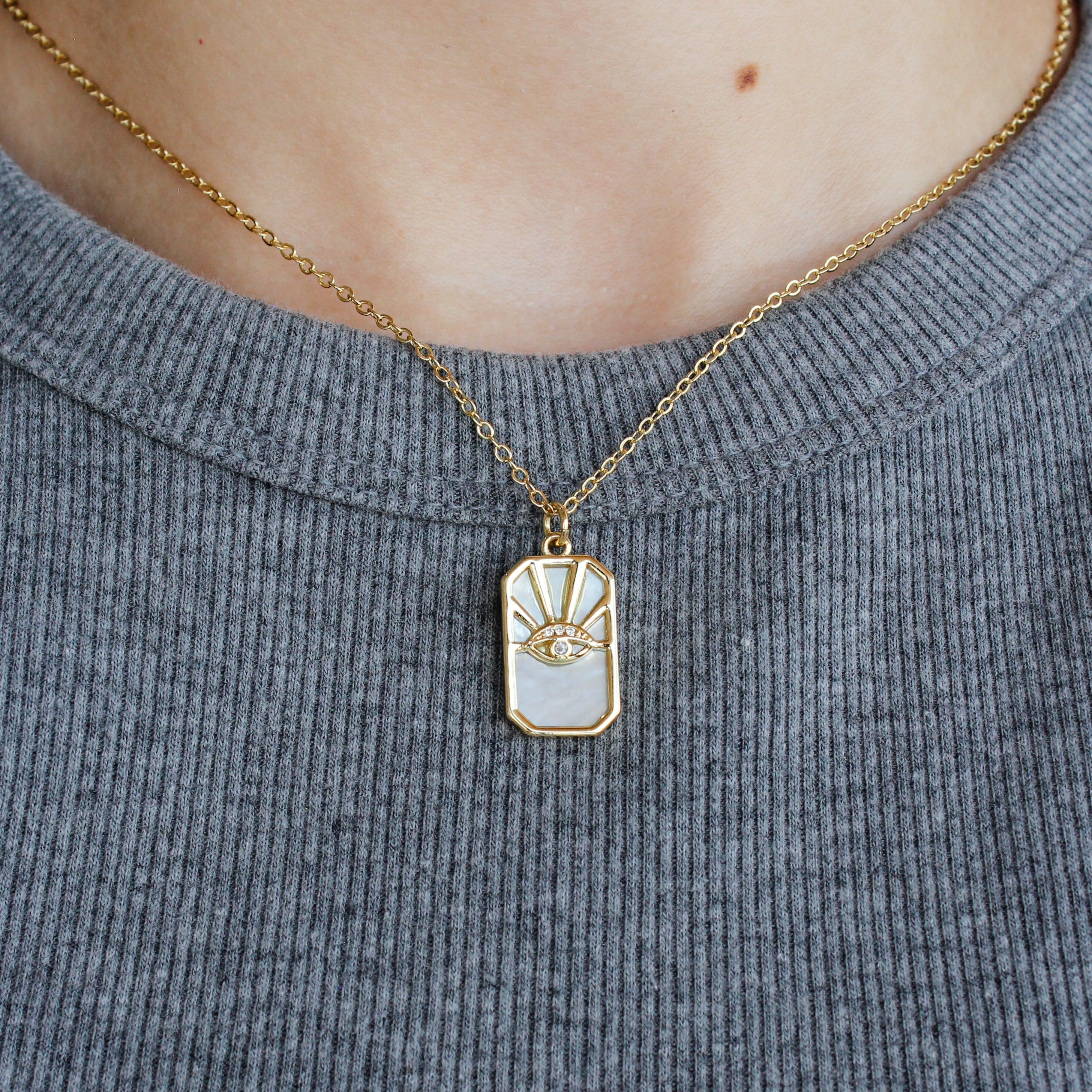 Gargantilla ojo turco